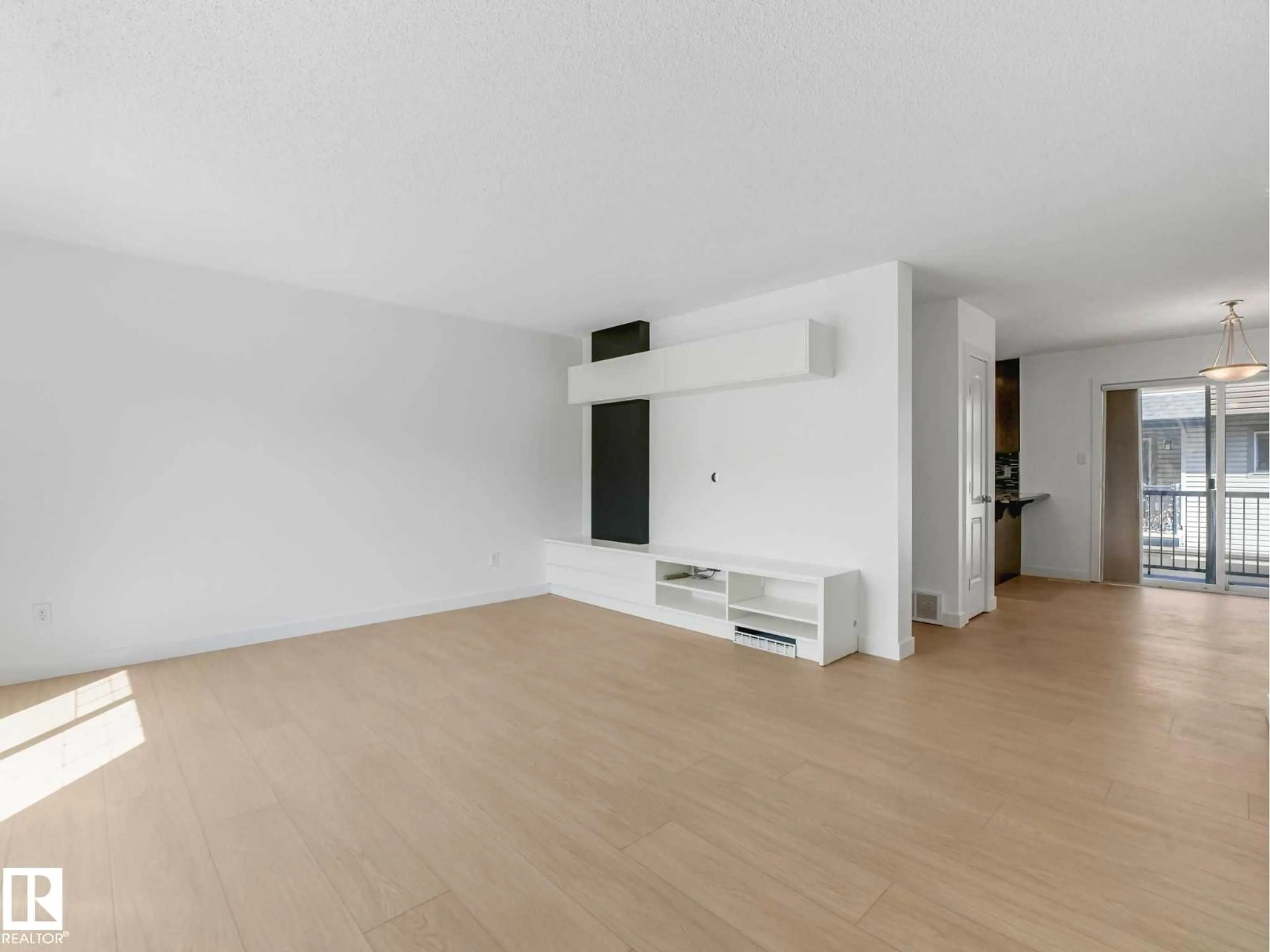 A pic of a room for 49 - 12004 22 AV, Edmonton Alberta T6W0T1