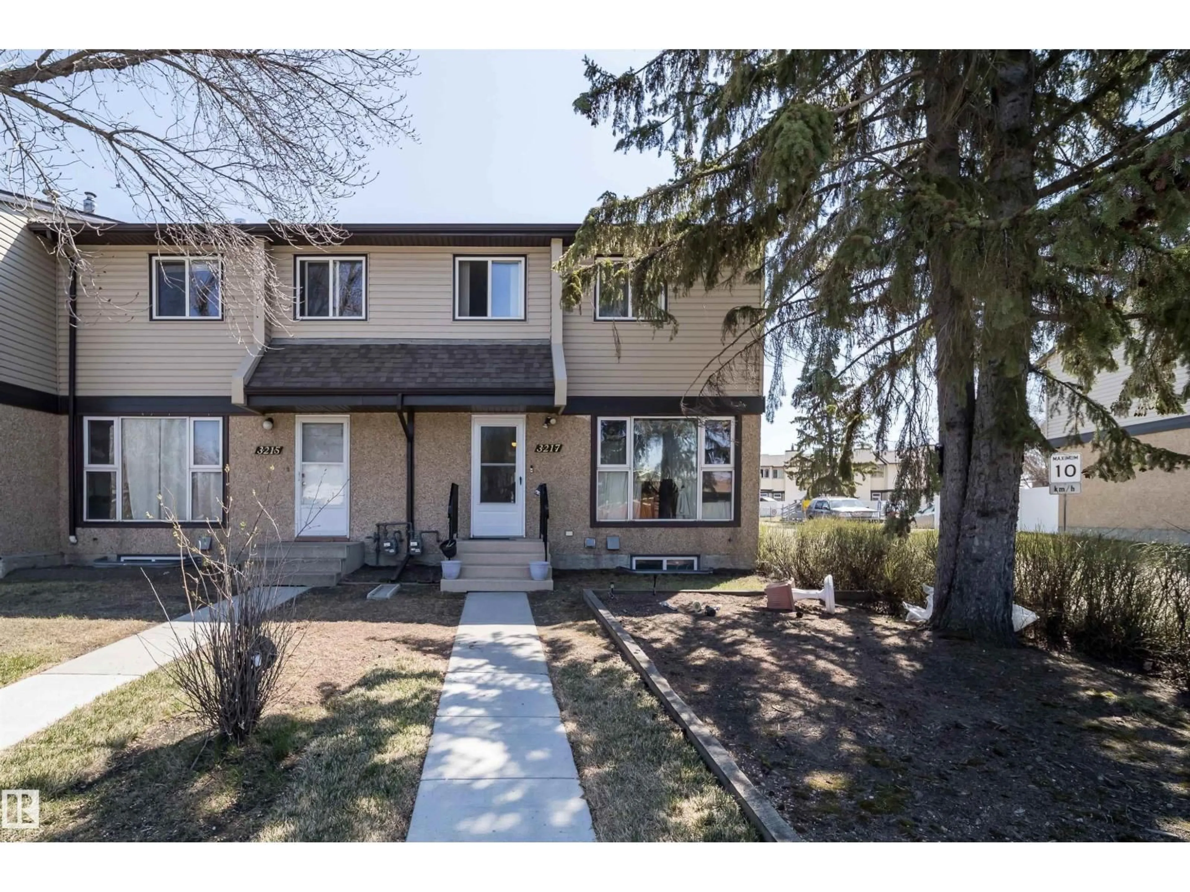 Unknown for 3217 142 AV, Edmonton Alberta T5Y1H9