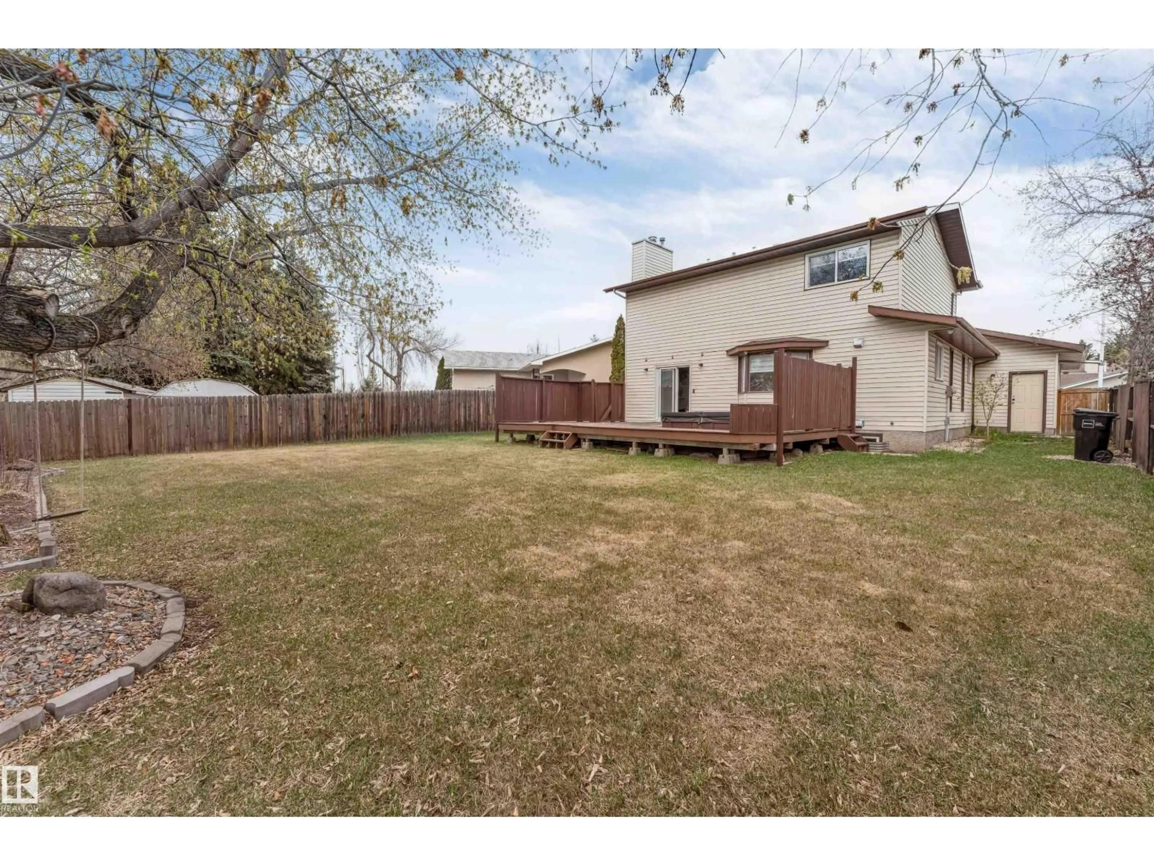 Patio, street for 3619 34A AV, Edmonton Alberta T6L3Y8