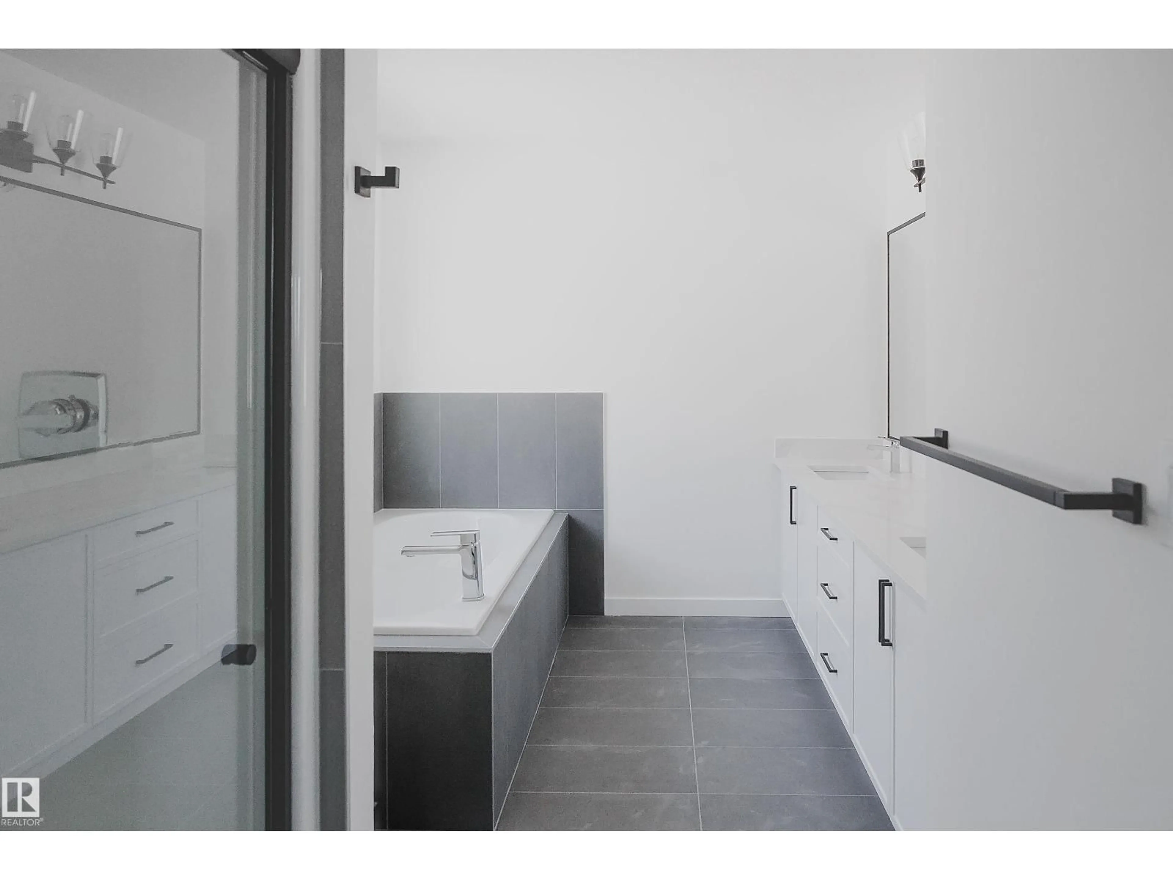 Standard bathroom, ceramic/tile floor for 167 STARLING WAY, Fort Saskatchewan Alberta T8L1X5