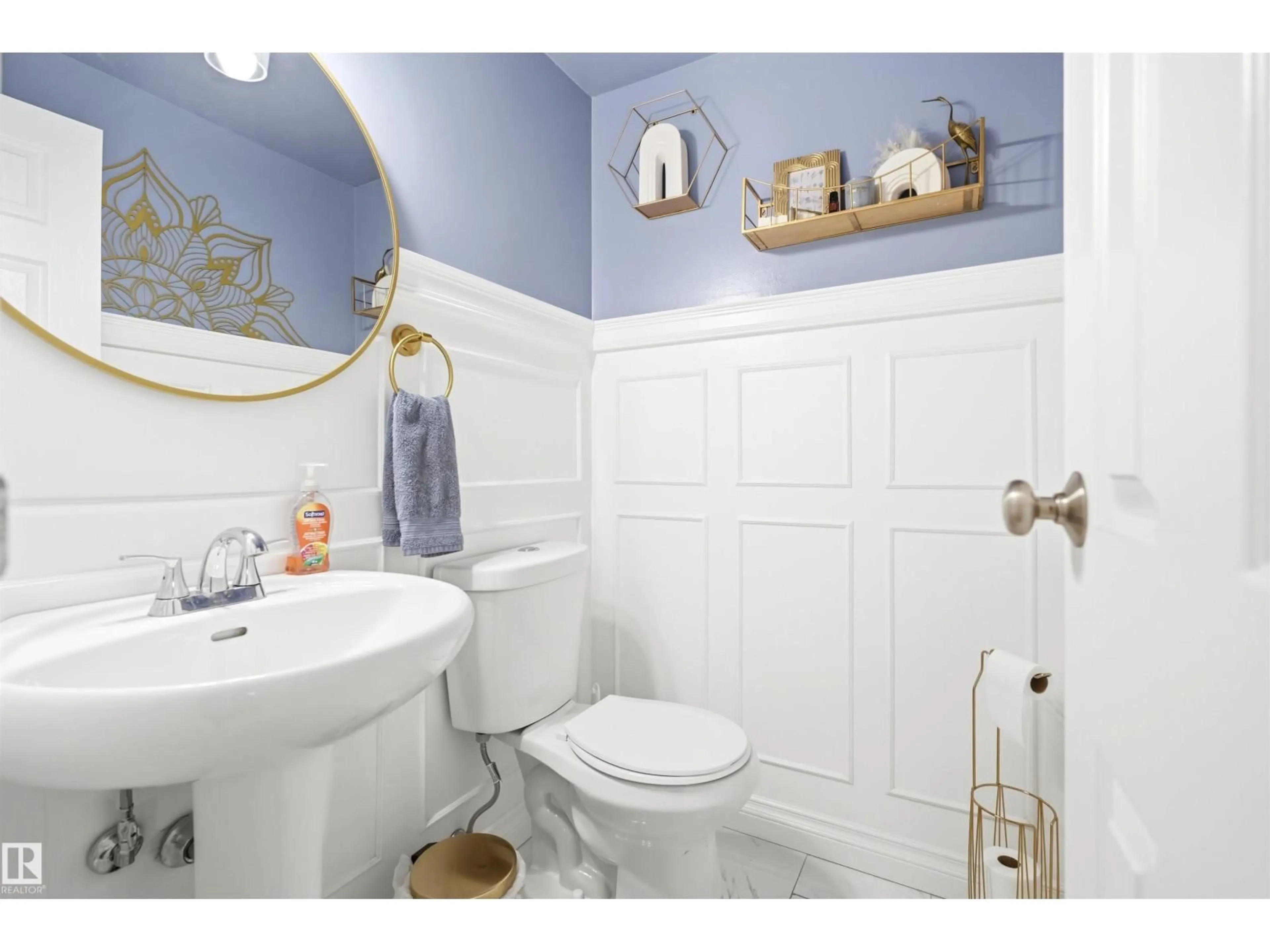 Standard bathroom, ceramic/tile floor for 61 RIDGEWOOD TC, St. Albert Alberta T8N0E9