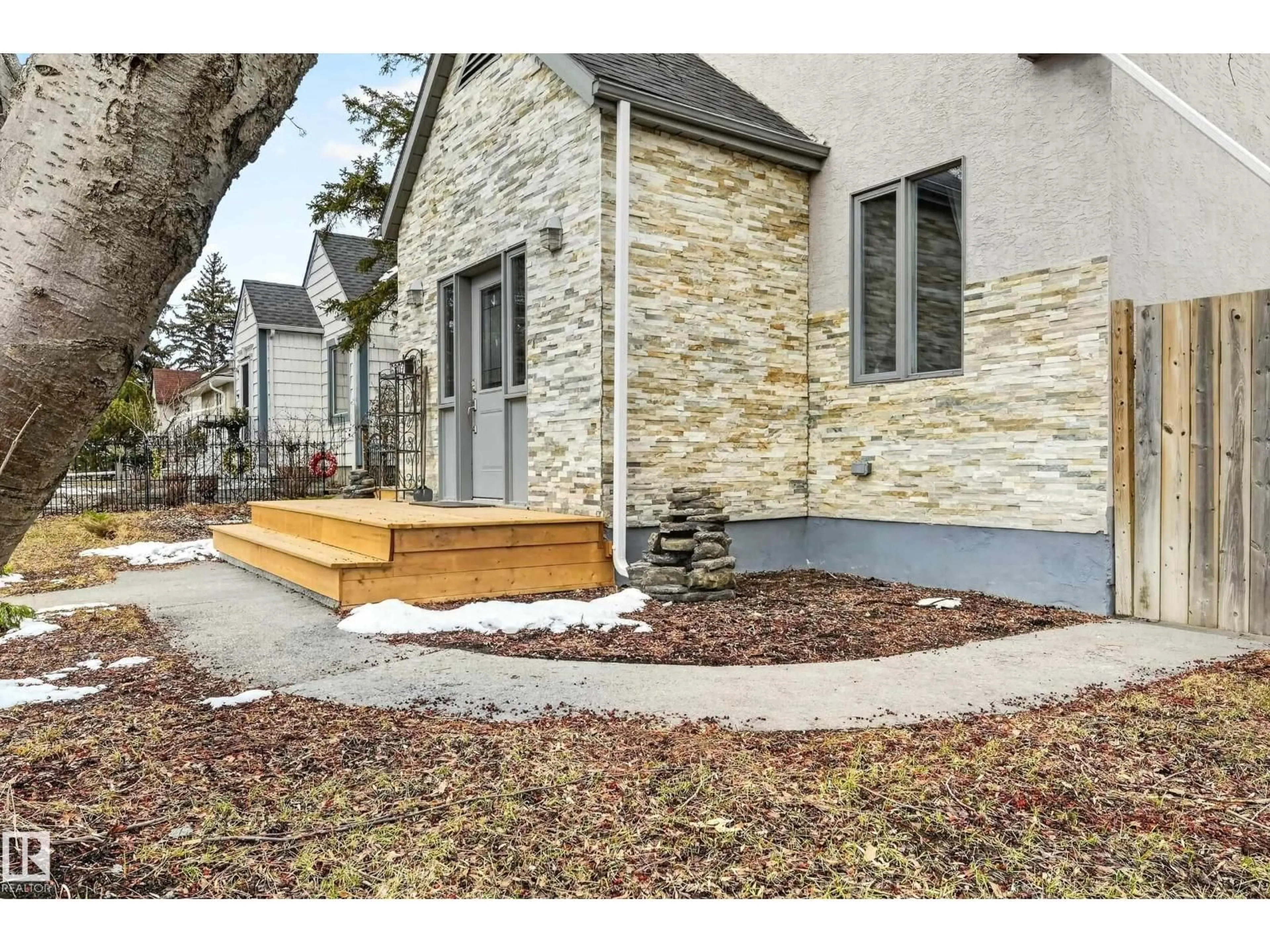 Unknown for NW - 6807 112A ST, Edmonton Alberta T6H3K5