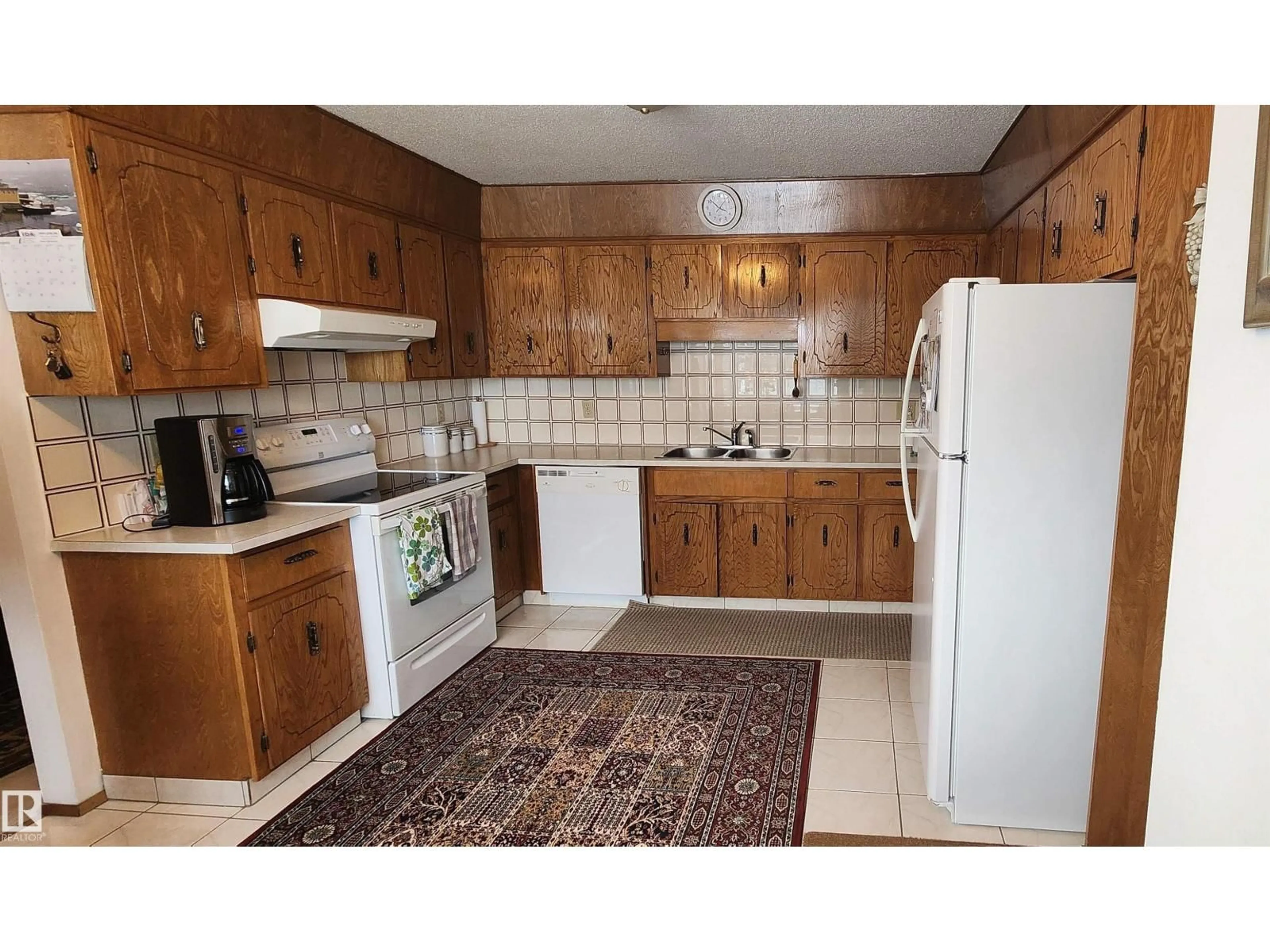 Standard kitchen, unknown for NW - 11035 166 AV, Edmonton Alberta T5X1Y2