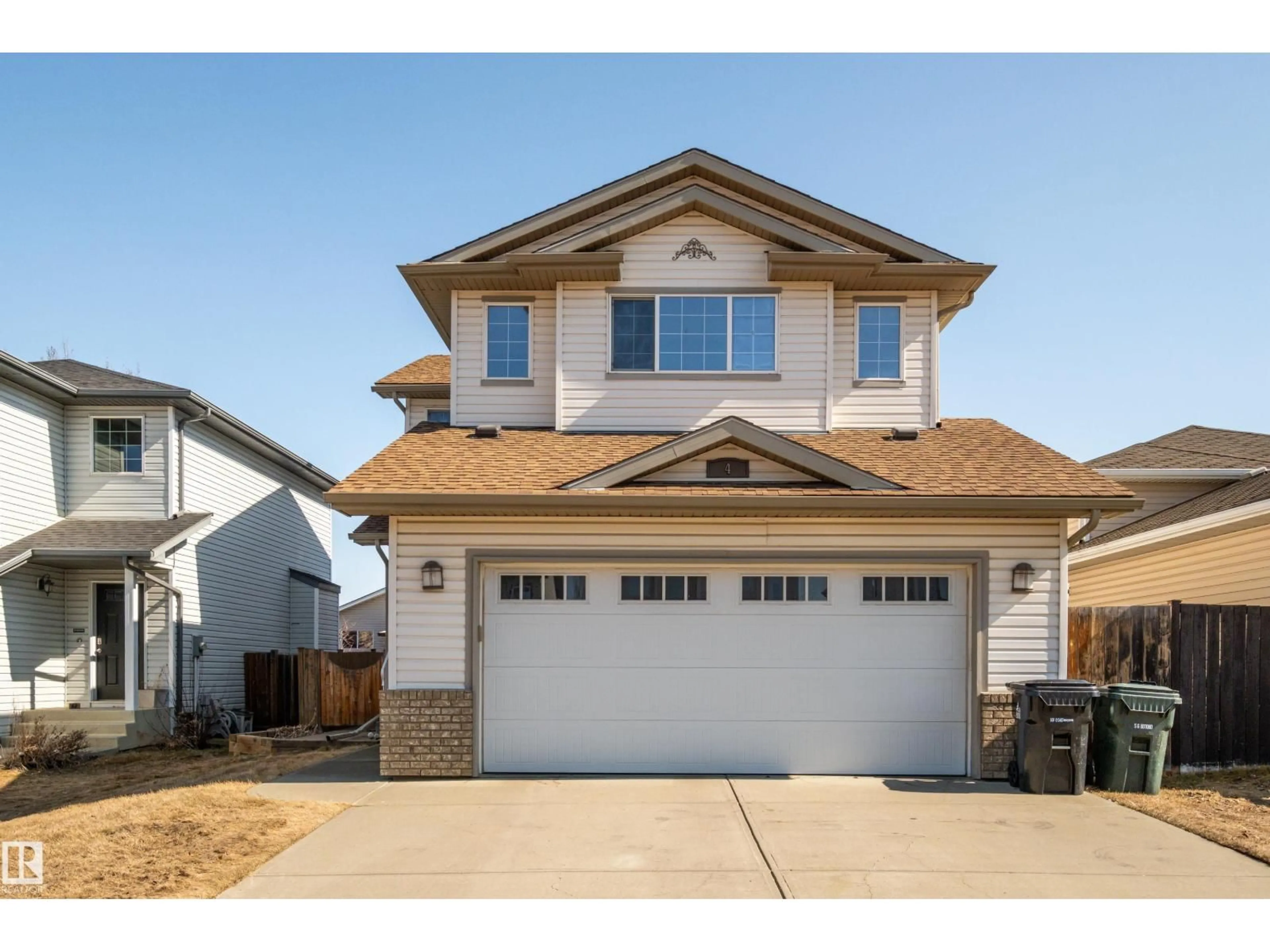 Home with vinyl exterior material, street for 4 SPRING GROVE, Spruce Grove Alberta T7X4M9