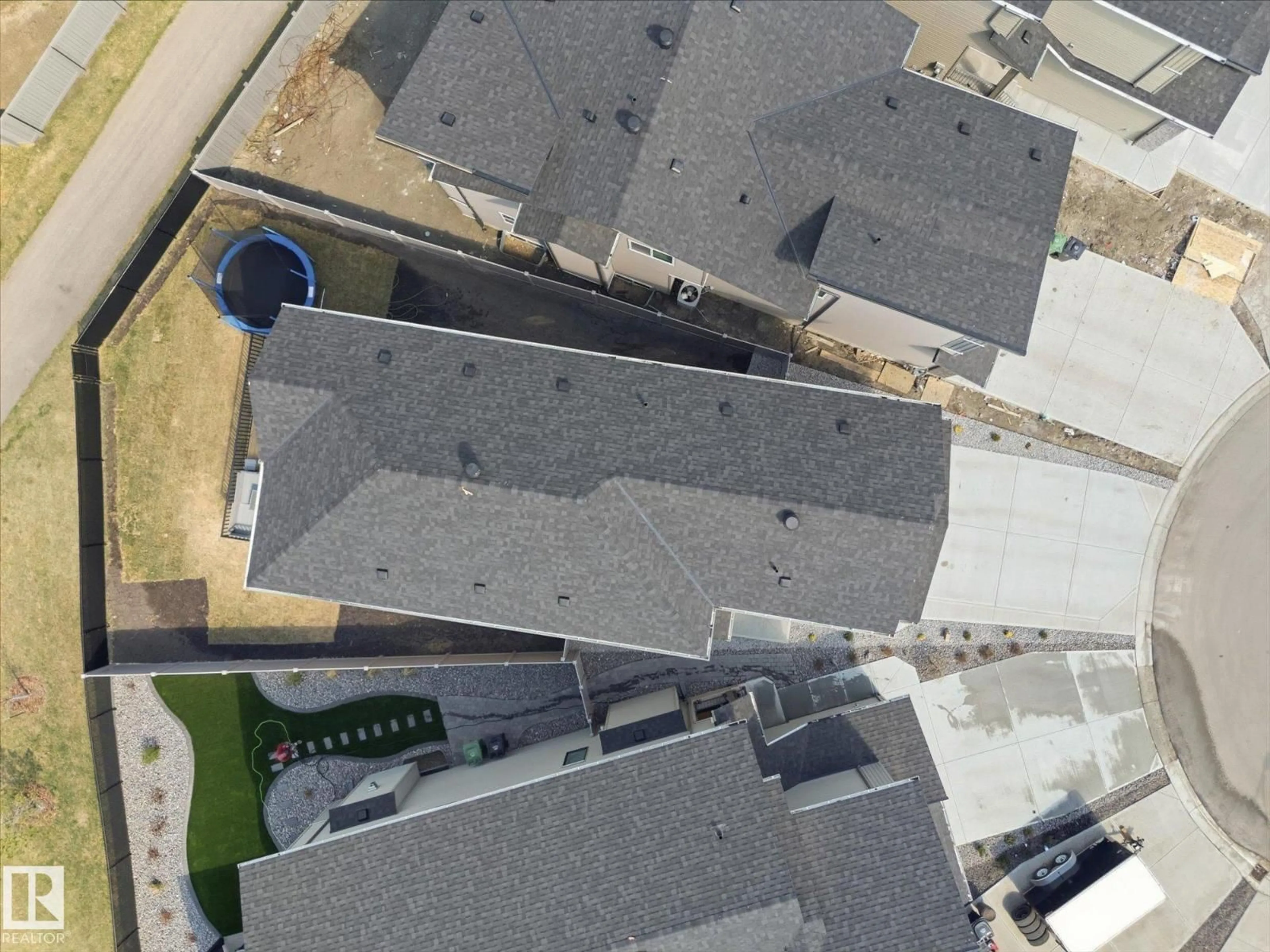 A pic from outside/outdoor area/front of a property/back of a property/a pic from drone, city buildings view from balcony for 14 ENNS CT, Fort Saskatchewan Alberta T8L0Z4
