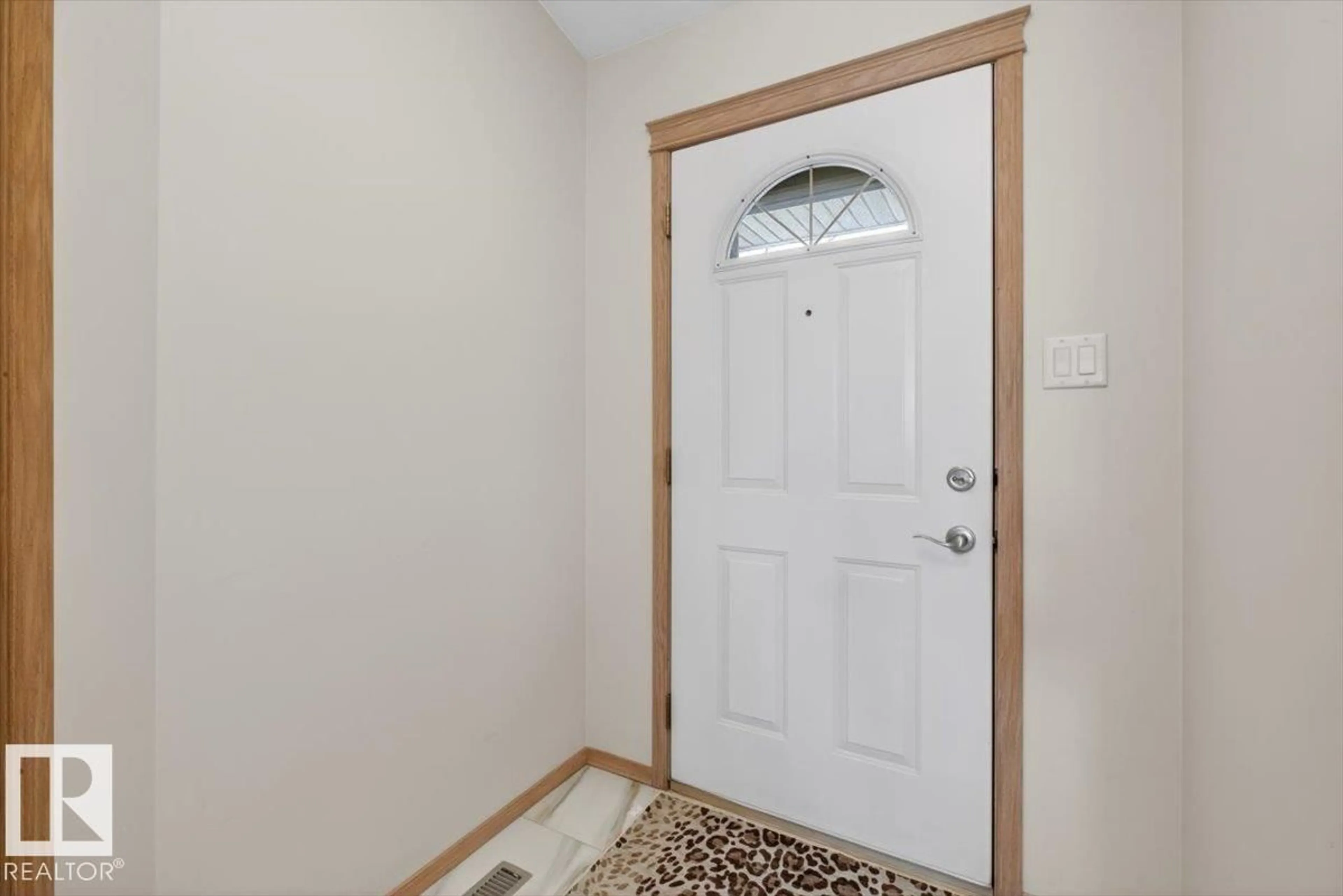Indoor entryway for NW - 6545 199 ST, Edmonton Alberta T5T6W1