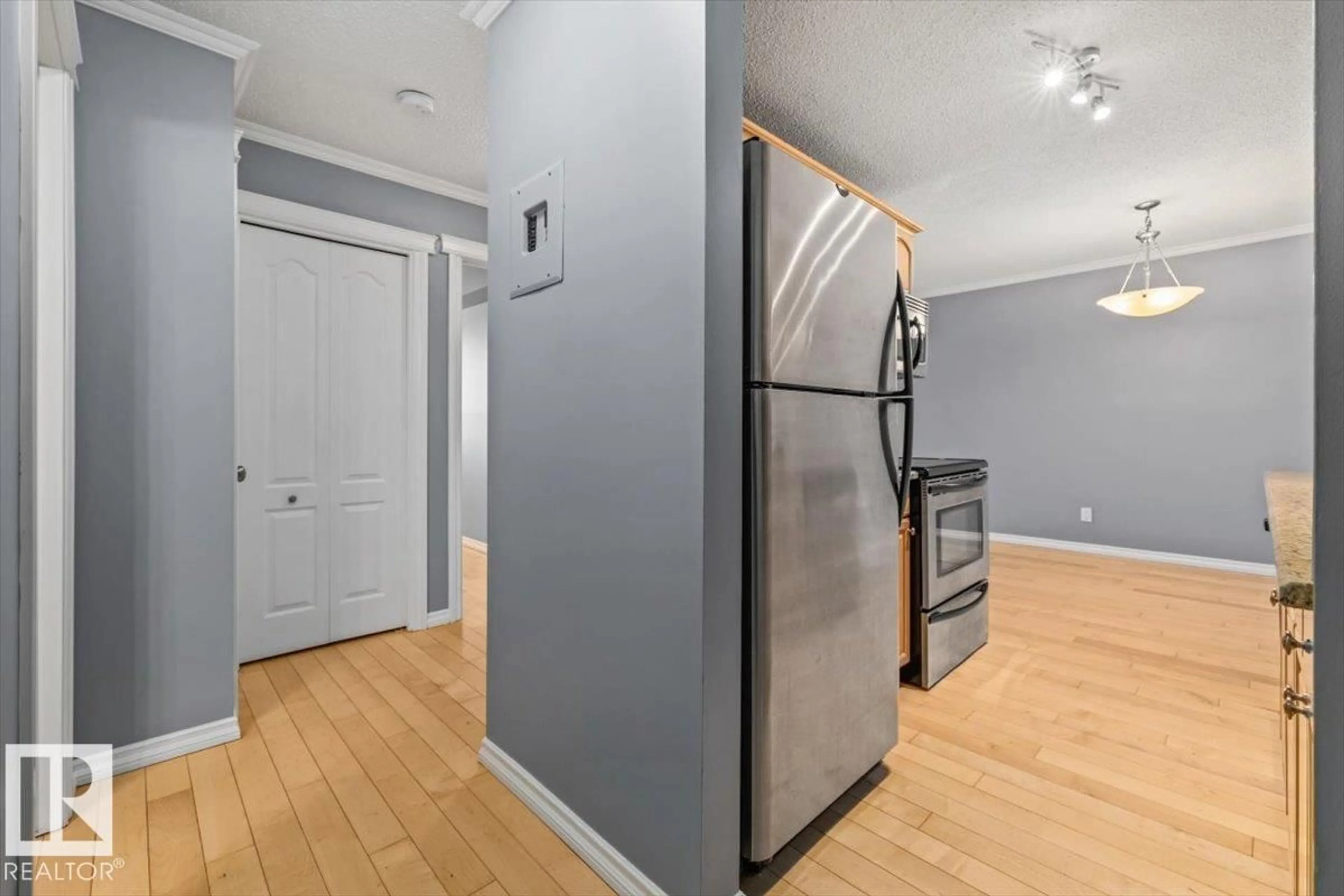 Standard kitchen, unknown for 201 - 10547 83 AV, Edmonton Alberta T6E2E1