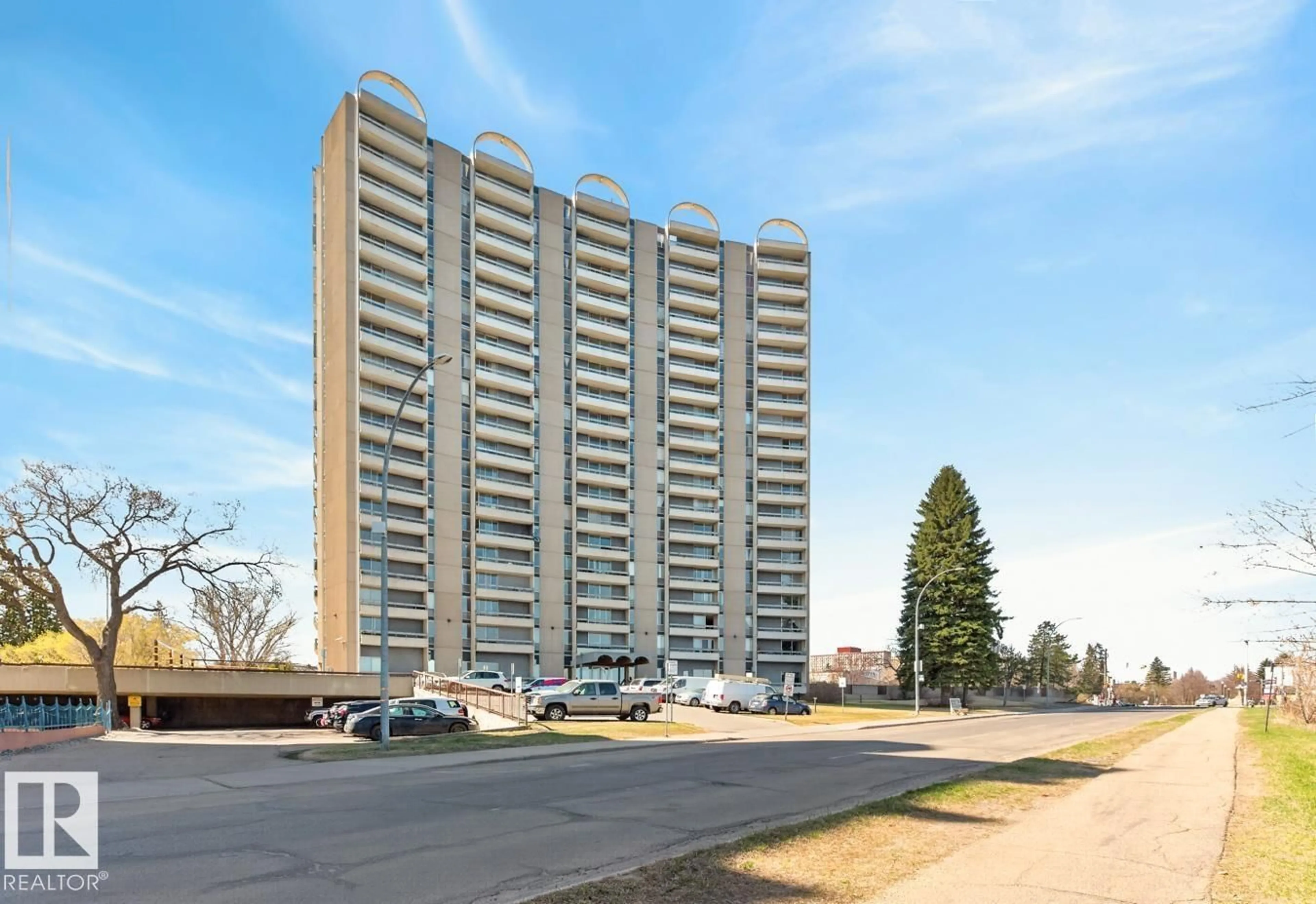 Unknown for 10883 NW - 606 SASKATCHEWAN DR, Edmonton Alberta T6E4S6