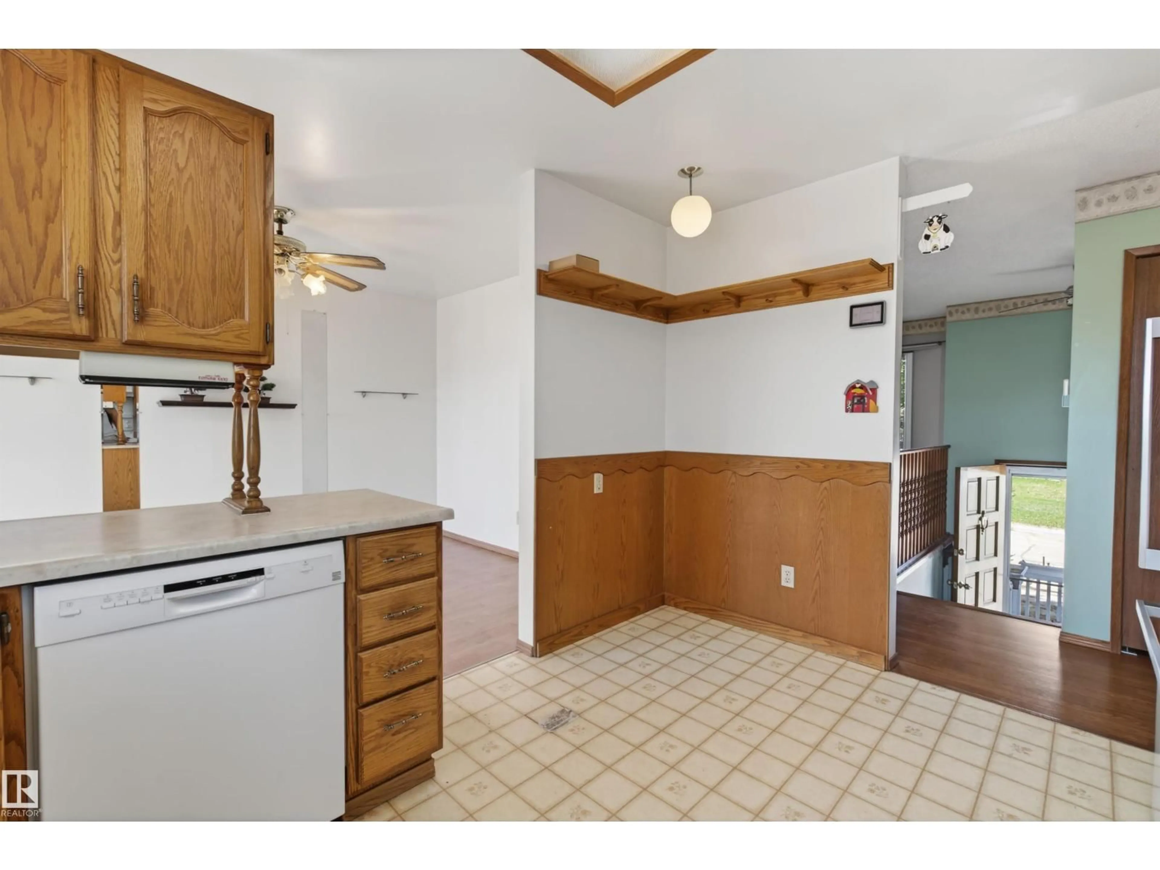 Standard kitchen, unknown for 2013 3 AV, Cold Lake Alberta T9M1E1