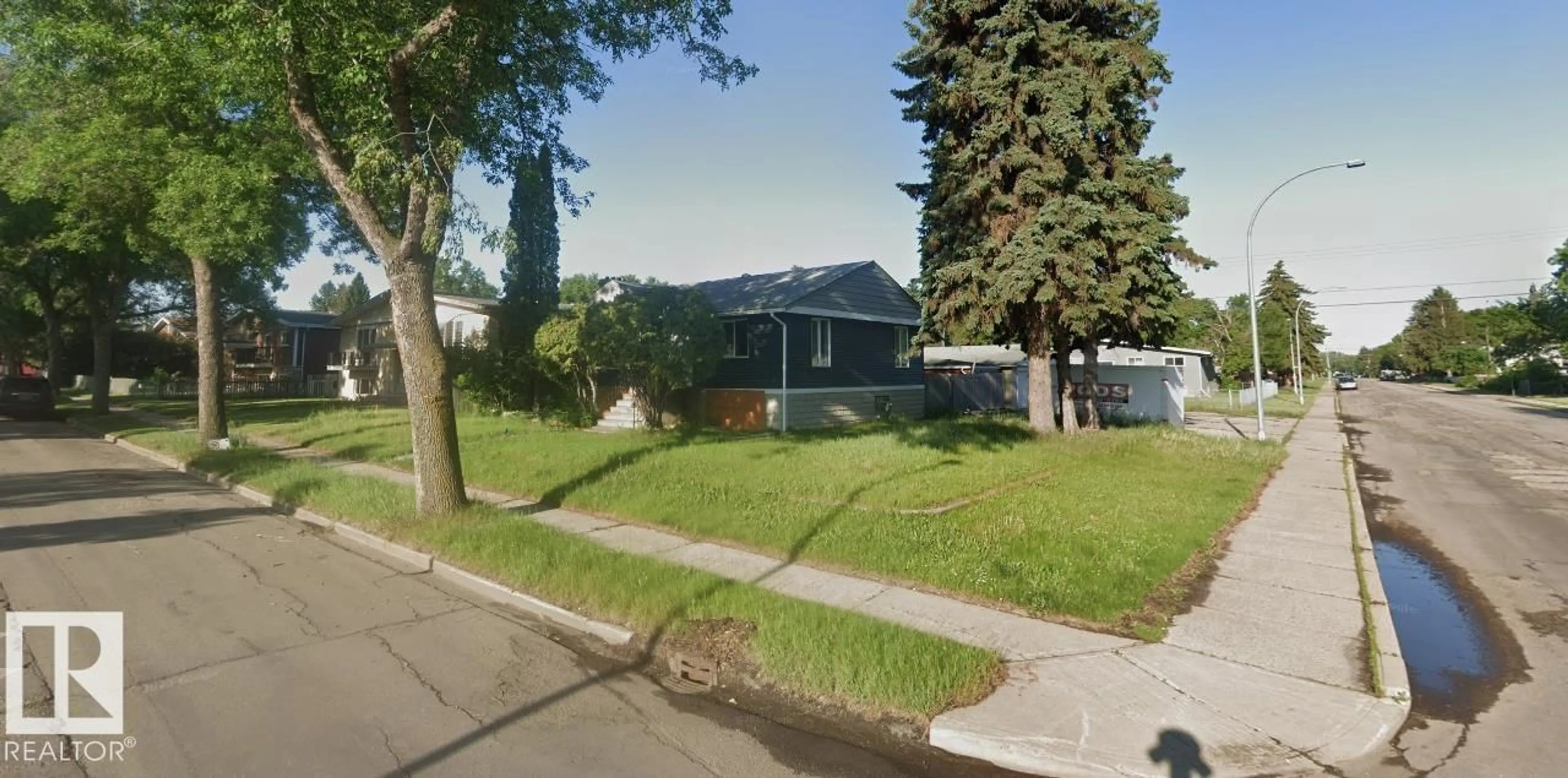 Blurry image for 11834 44 ST, Edmonton Alberta T5W2S5