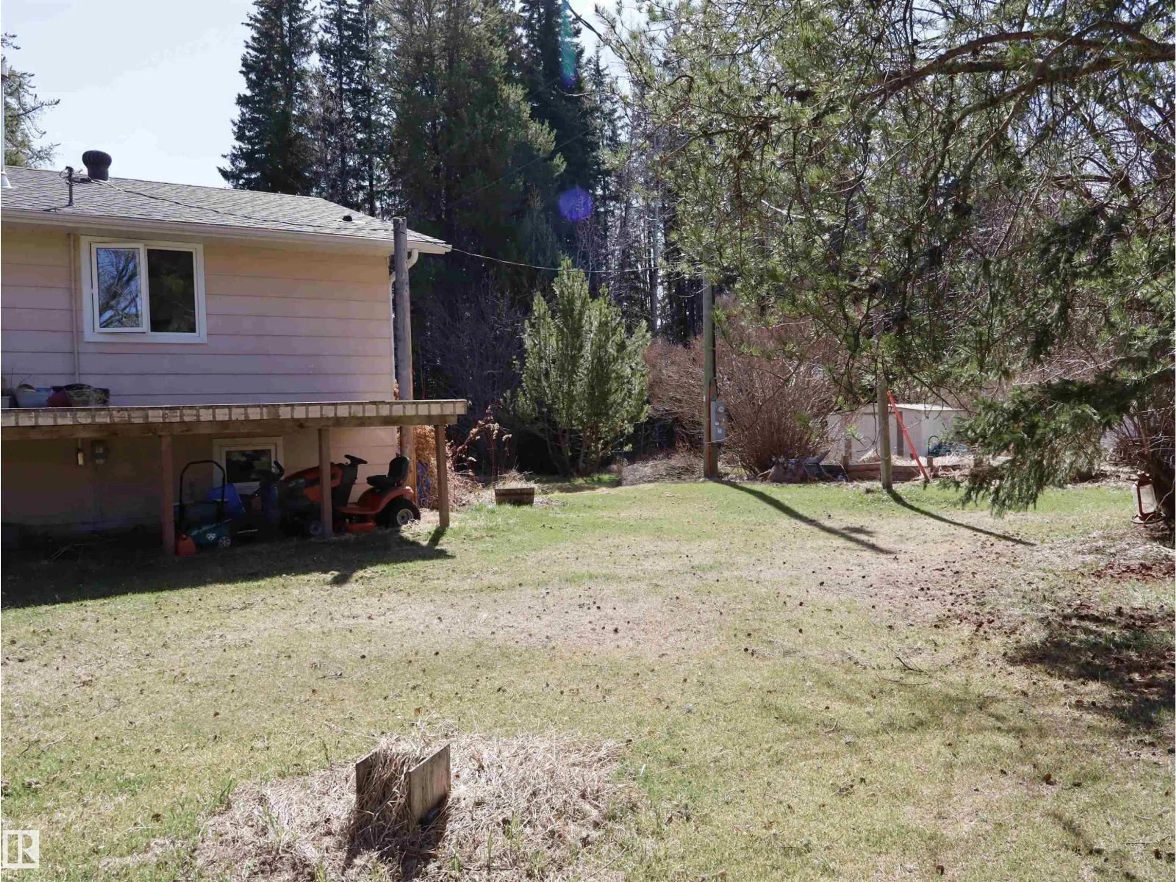 A pic from outside/outdoor area/front of a property/back of a property/a pic from drone, forest/trees view for 633004 RANGE ROAD 50A, Rural Woodlands County Alberta T0G1A0