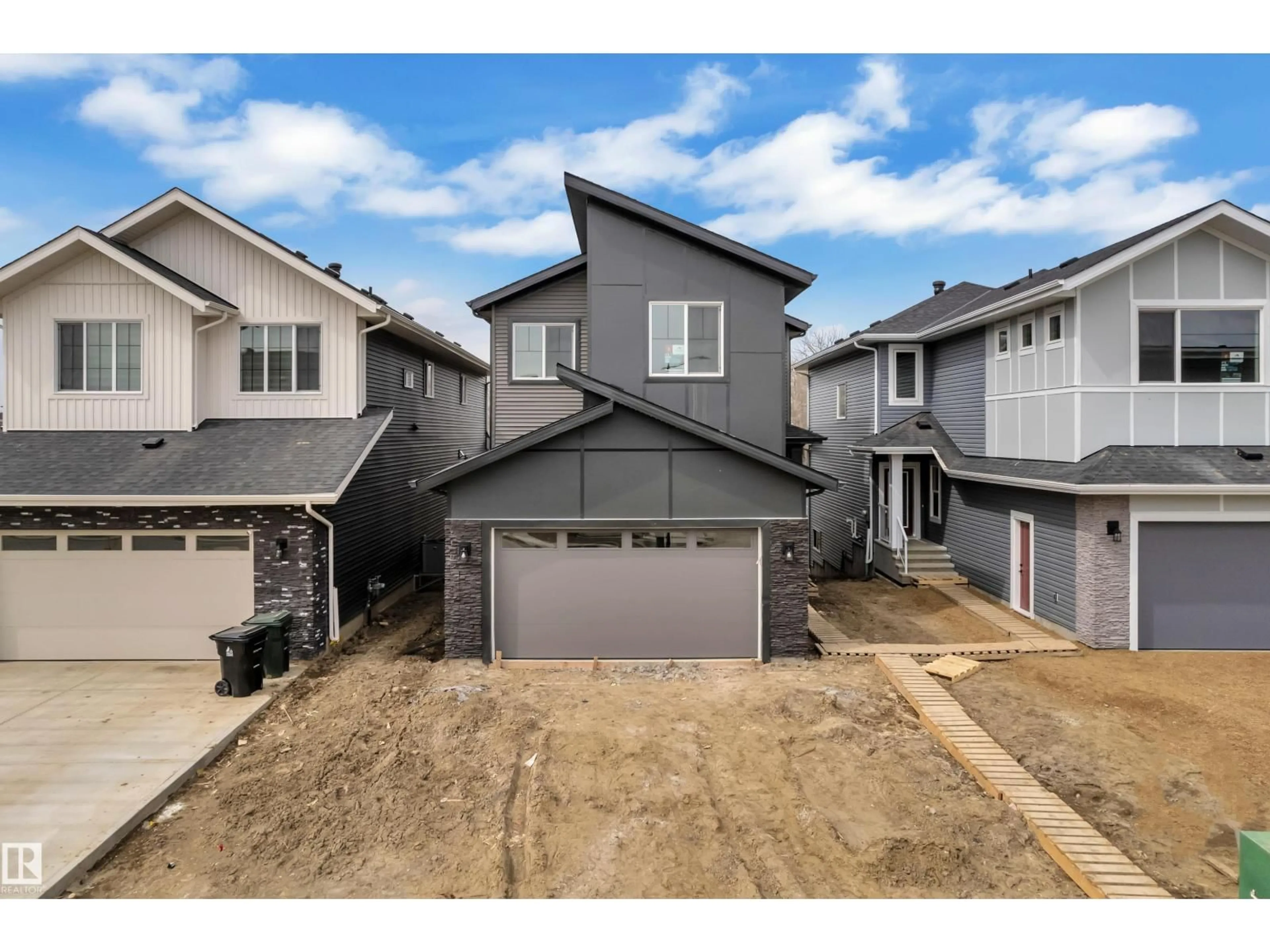 A pic from outside/outdoor area/front of a property/back of a property/a pic from drone, street for 39 NORWYCK WY, Spruce Grove Alberta T7X4E9