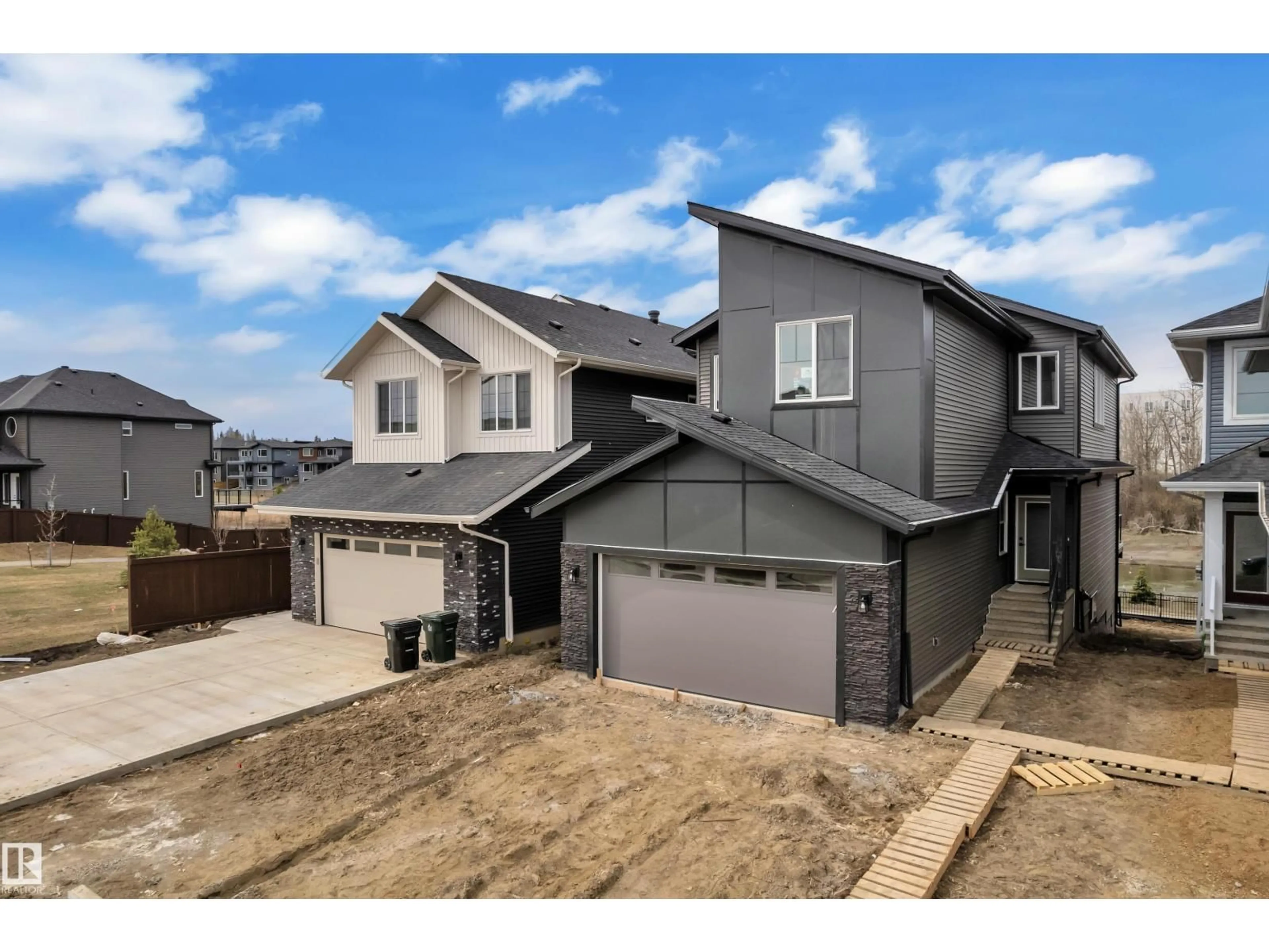 A pic from outside/outdoor area/front of a property/back of a property/a pic from drone, street for 39 NORWYCK WY, Spruce Grove Alberta T7X4E9