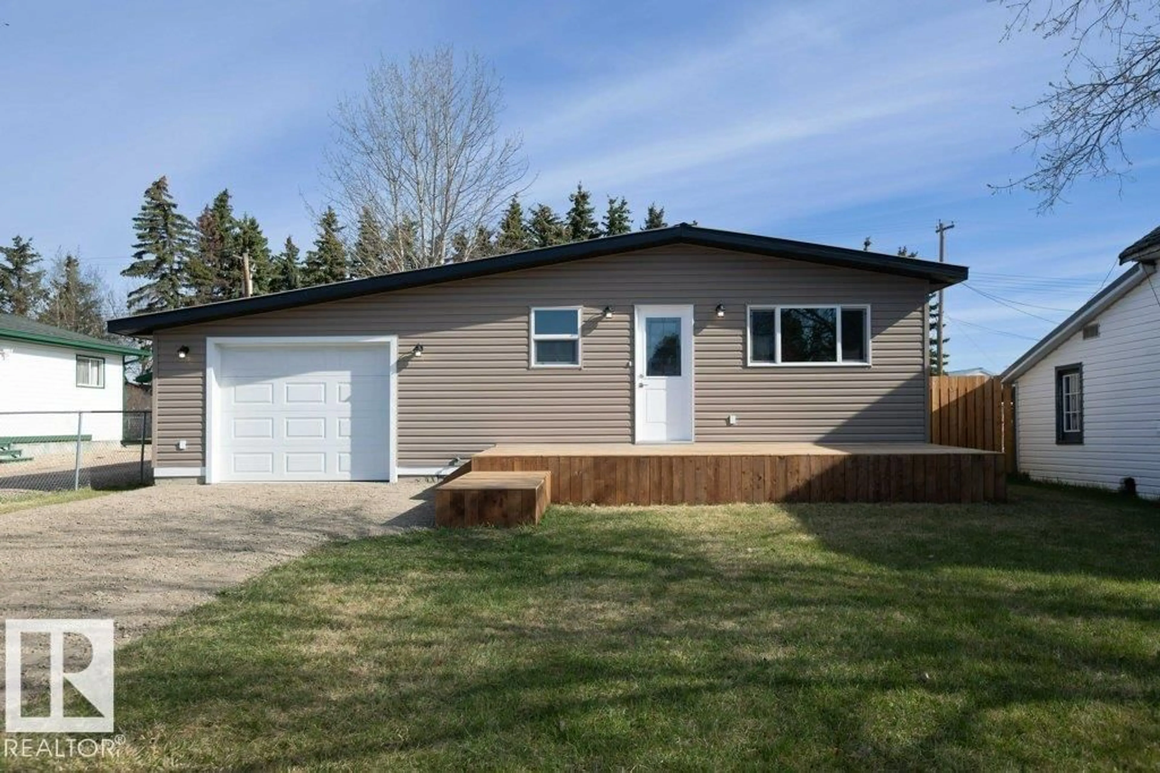Home with vinyl exterior material, street for 5006 50 AV, Pickardville Alberta T0G1W0