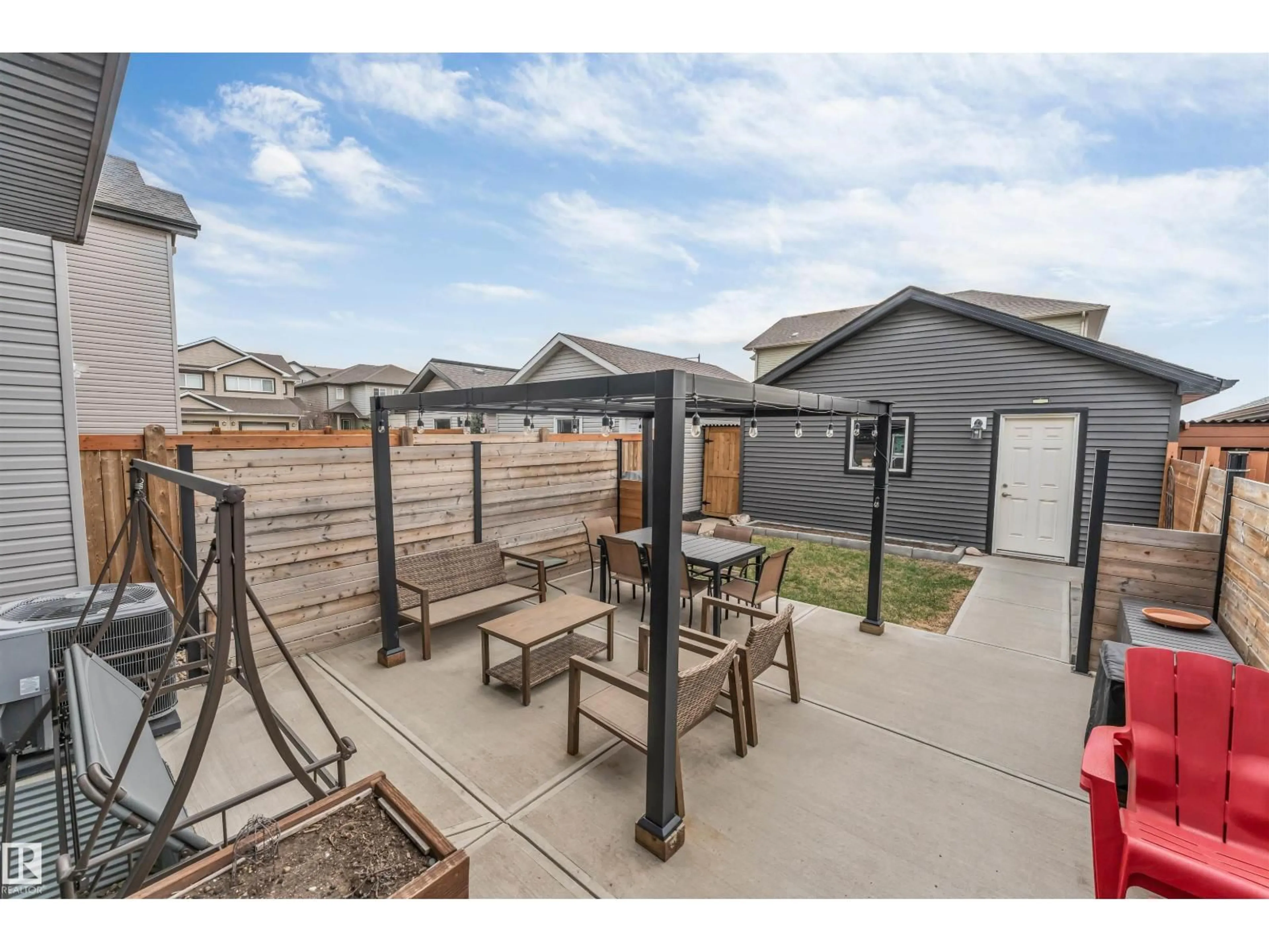 Patio, street for 2652 MAPLE WAY, Edmonton Alberta T6T2G3