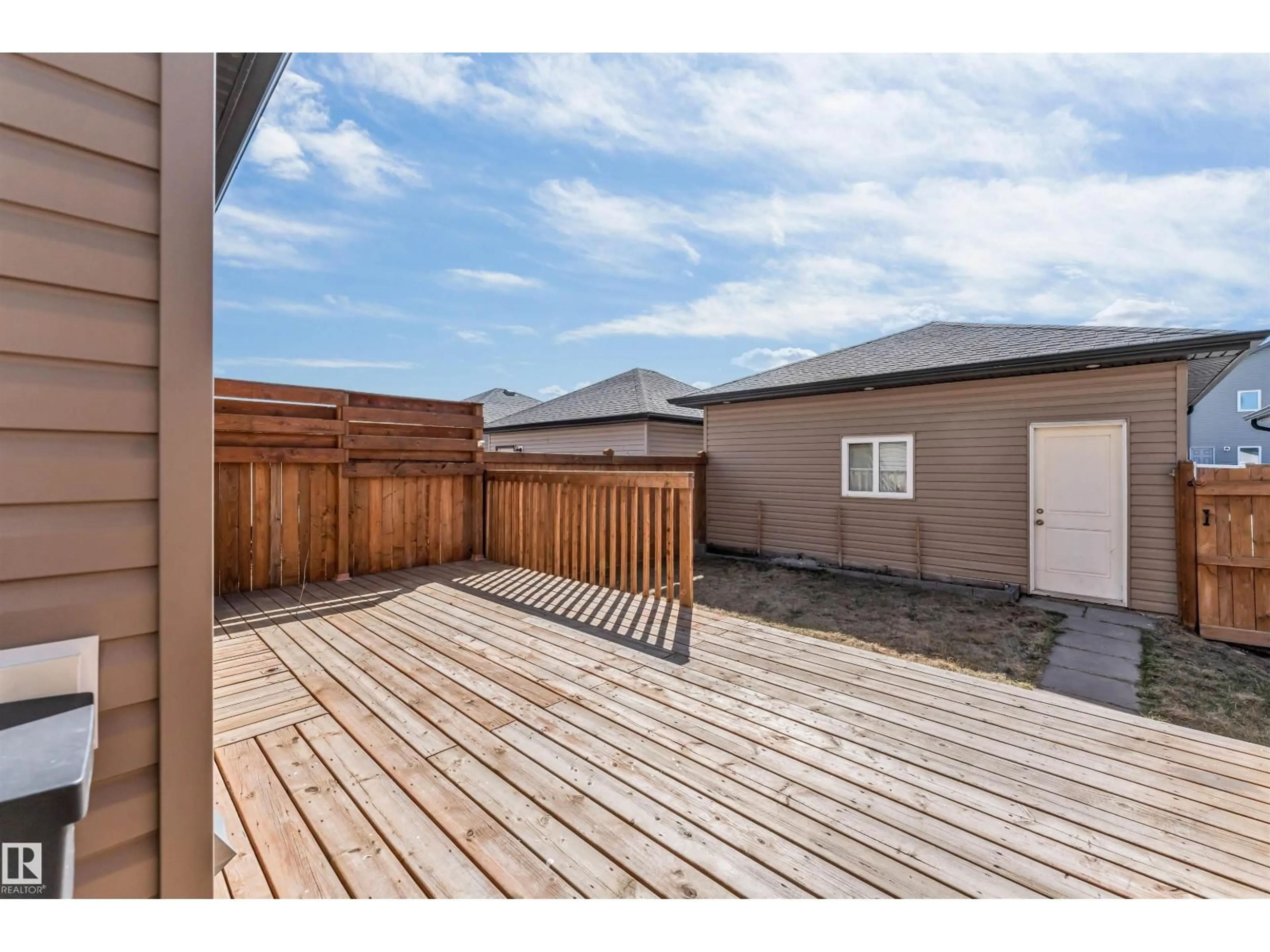 Patio, street for NW - 1536 21 ST, Edmonton Alberta T6T2B7