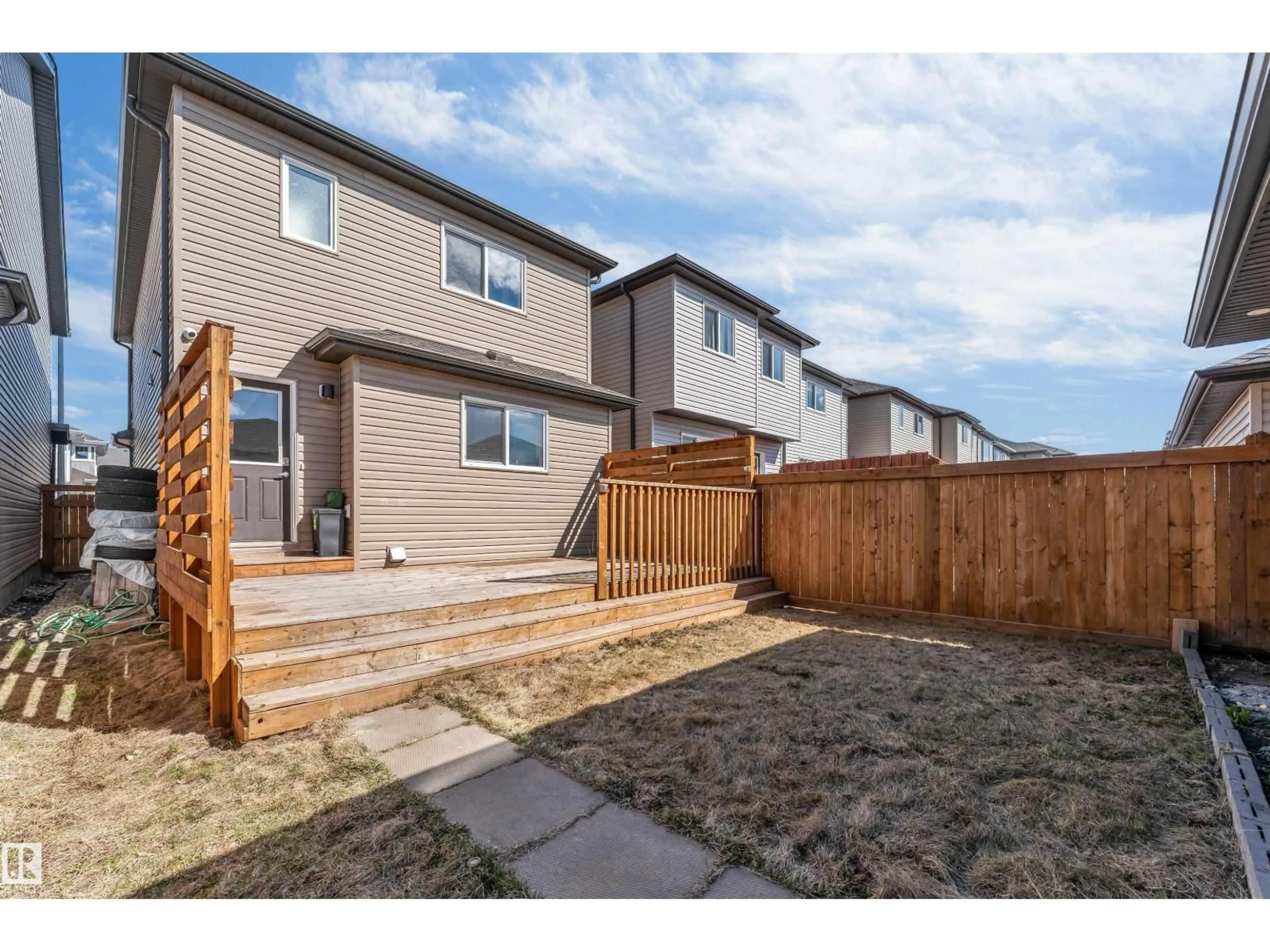 Patio, street for NW - 1536 21 ST, Edmonton Alberta T6T2B7