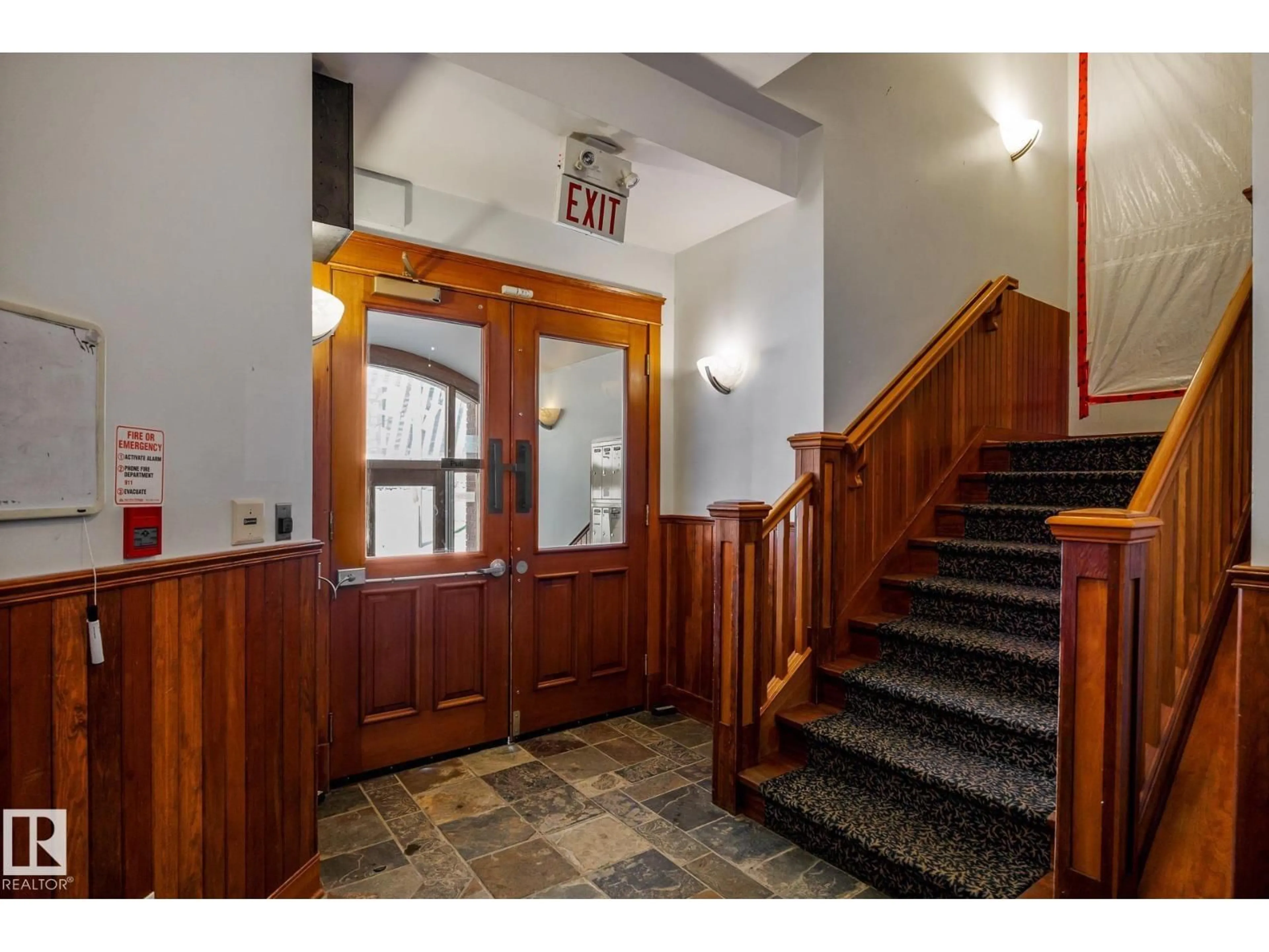 Indoor foyer for #204 - 10141 95 ST NW, Edmonton Alberta T5H2A8