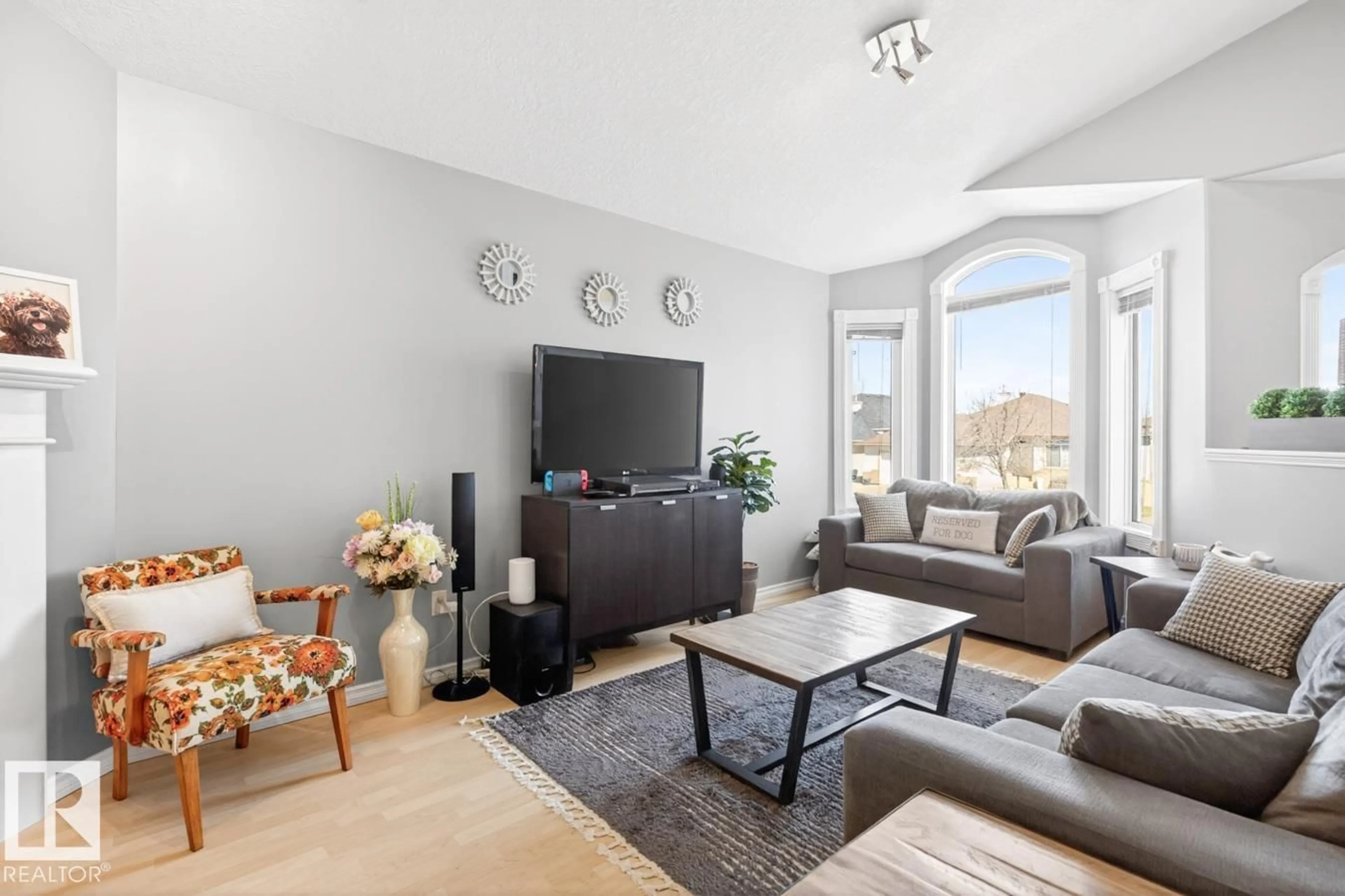 Living room with furniture, unknown for 13419 140 AV, Edmonton Alberta T6V1W4