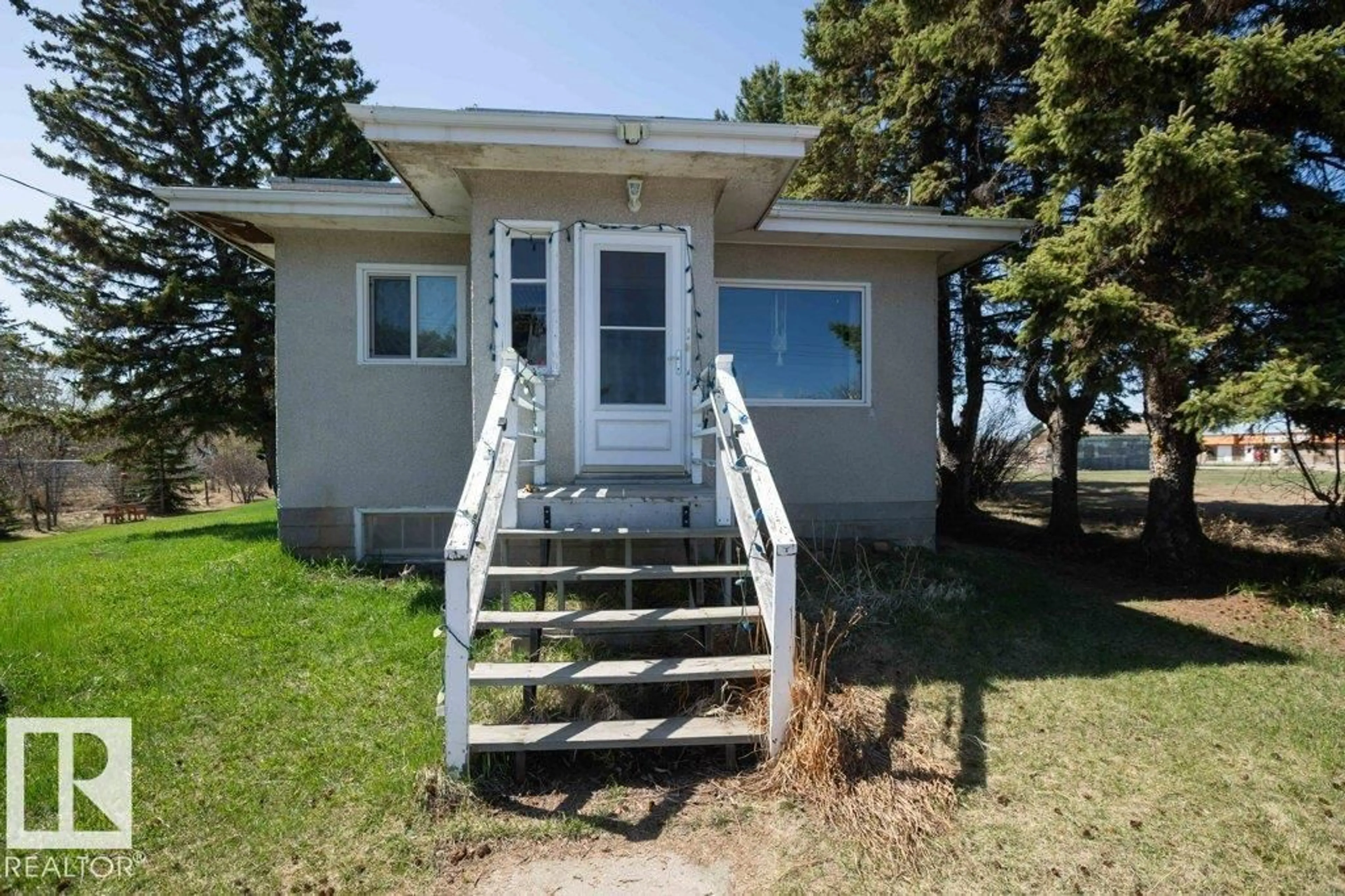 Home with vinyl exterior material, street for 4906 51 ST, Busby Alberta T0G0H0