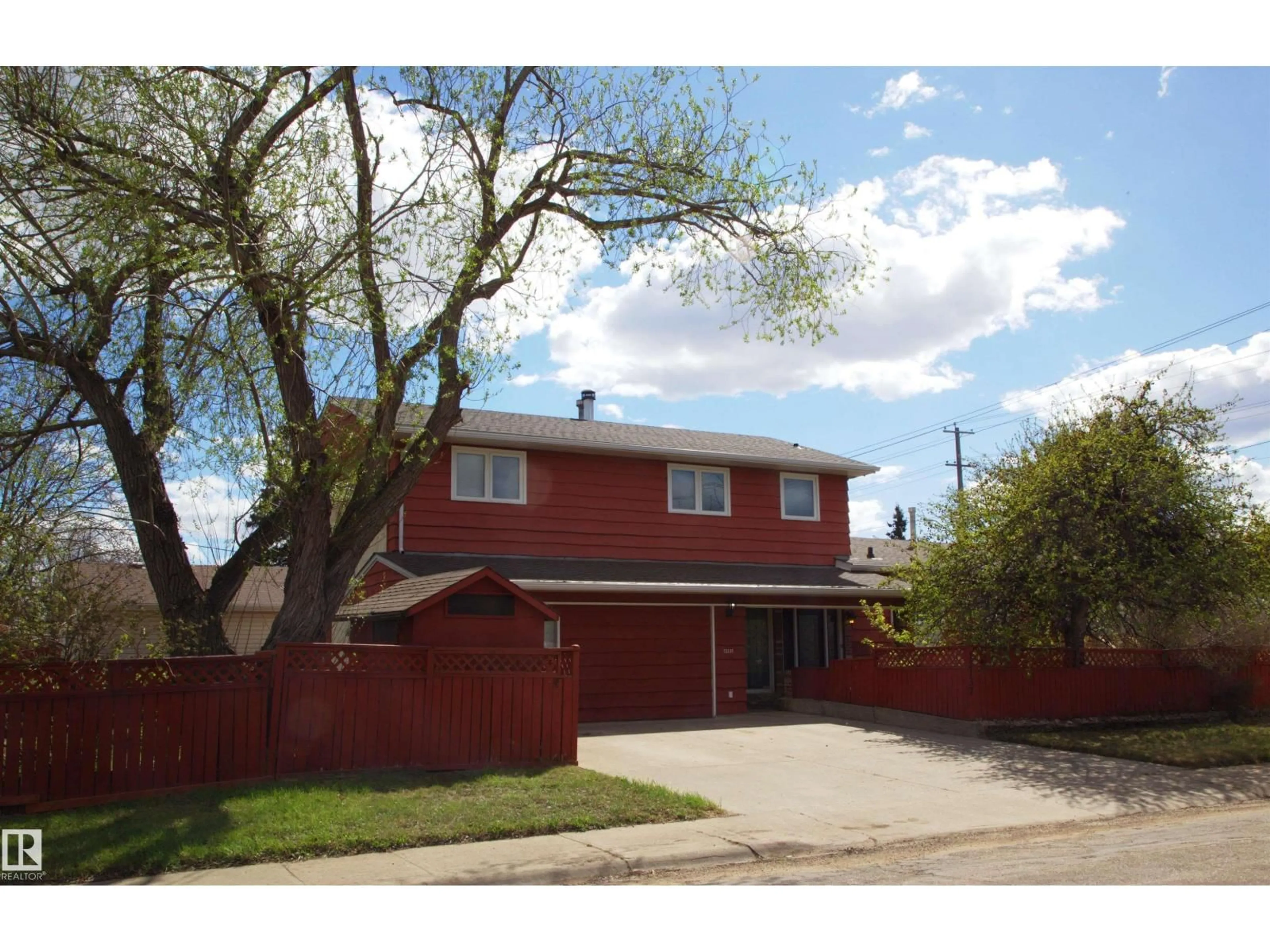 Unknown for 12137 50 ST NW, Edmonton Alberta T5W3C6