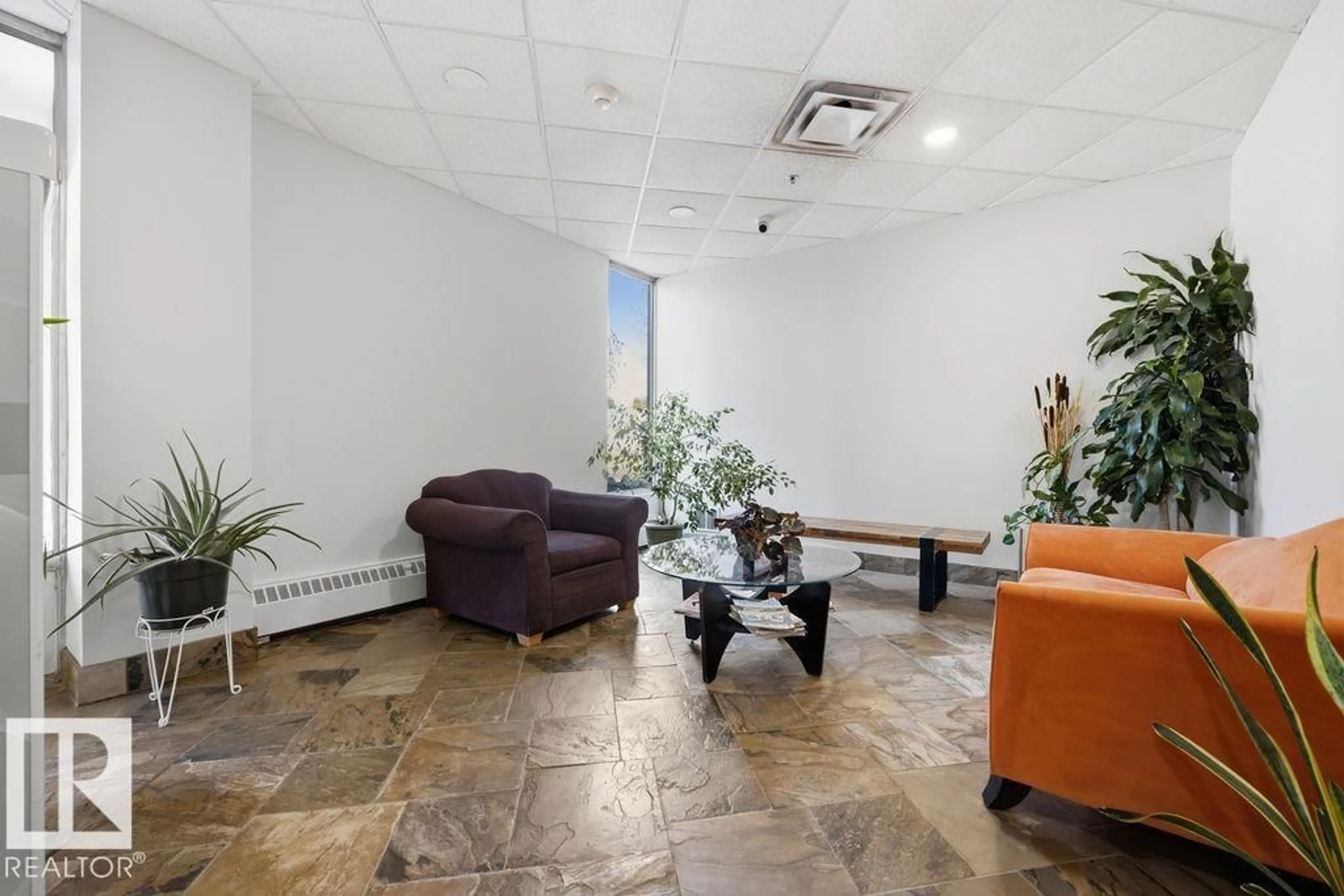 Lobby for 704 - 8315 105 ST, Edmonton Alberta T6E4H4