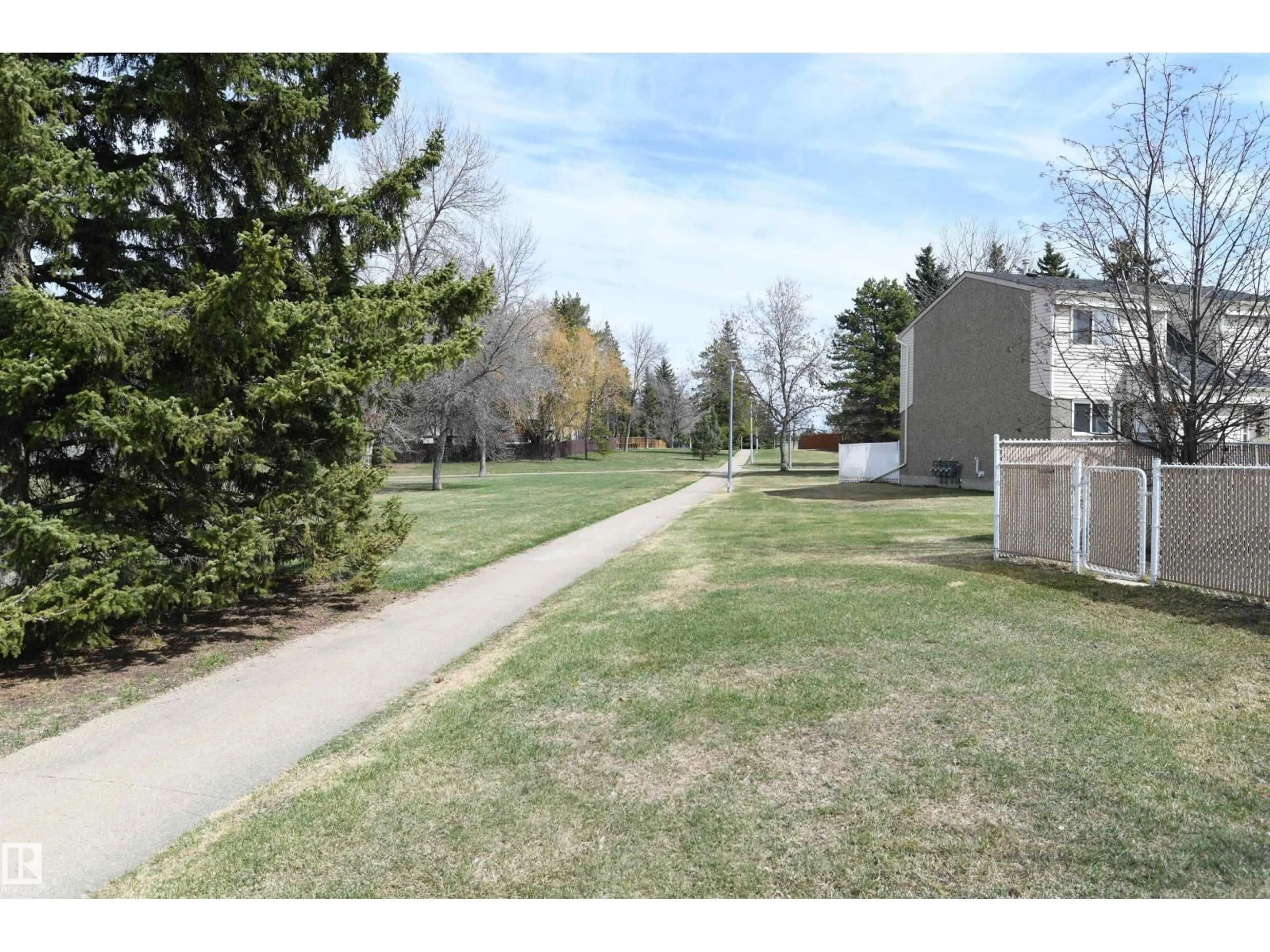 A pic from outside/outdoor area/front of a property/back of a property/a pic from drone, street for 5823 RIVERBEND RD, Edmonton Alberta T6H5A8