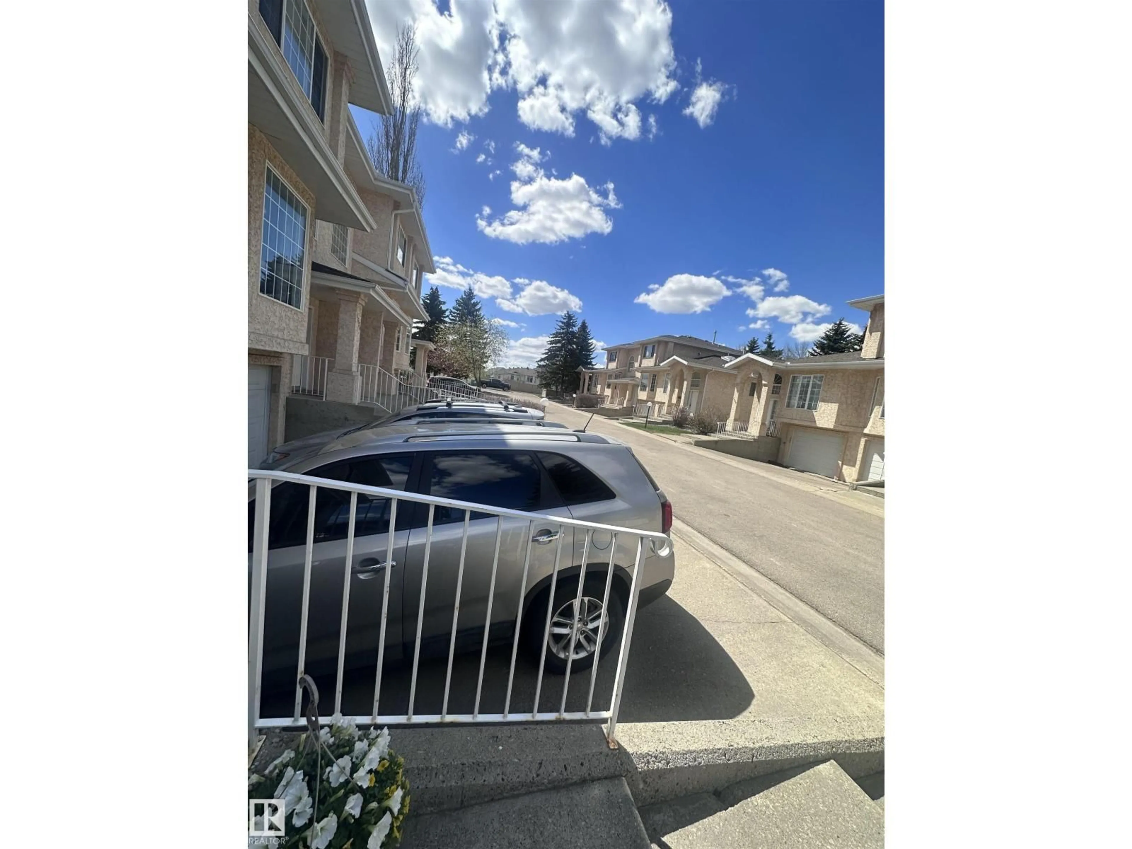 Unknown for 1636 JAMHA RD, Edmonton Alberta T6L6V7