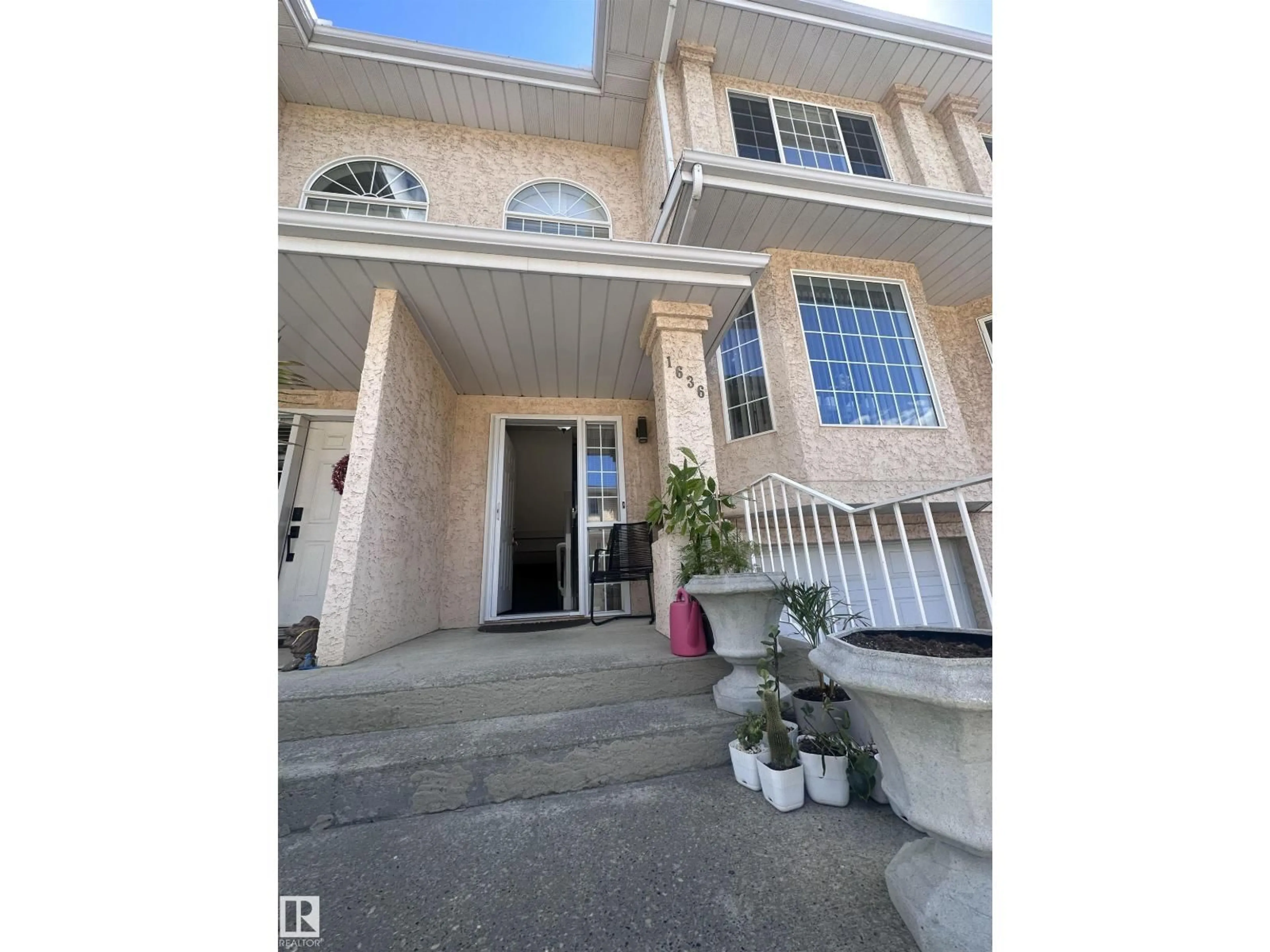 Unknown for 1636 JAMHA RD, Edmonton Alberta T6L6V7
