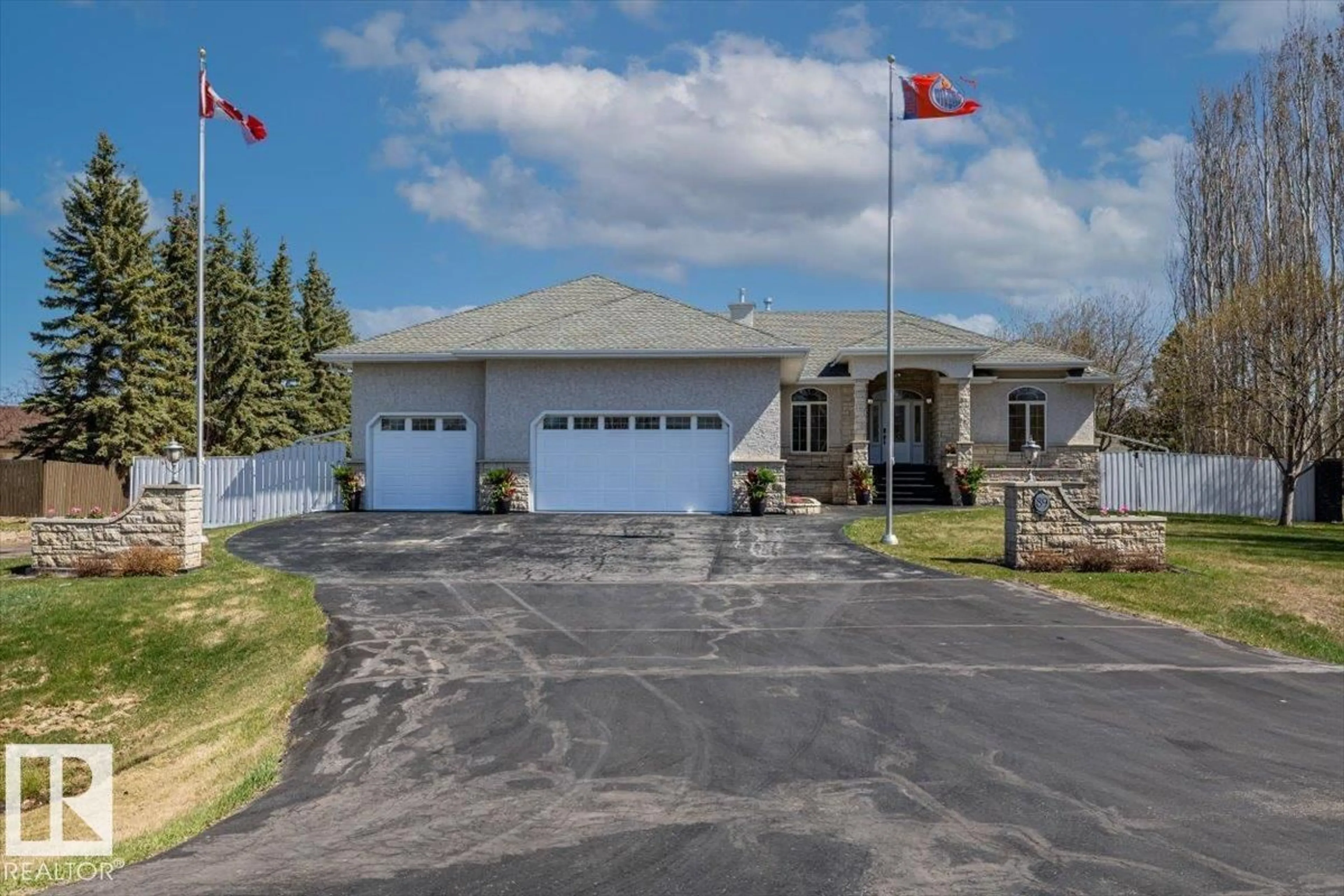 A pic from outside/outdoor area/front of a property/back of a property/a pic from drone, street for 89 RGE ROAD 261, Rural Parkland County Alberta T7Y1A7