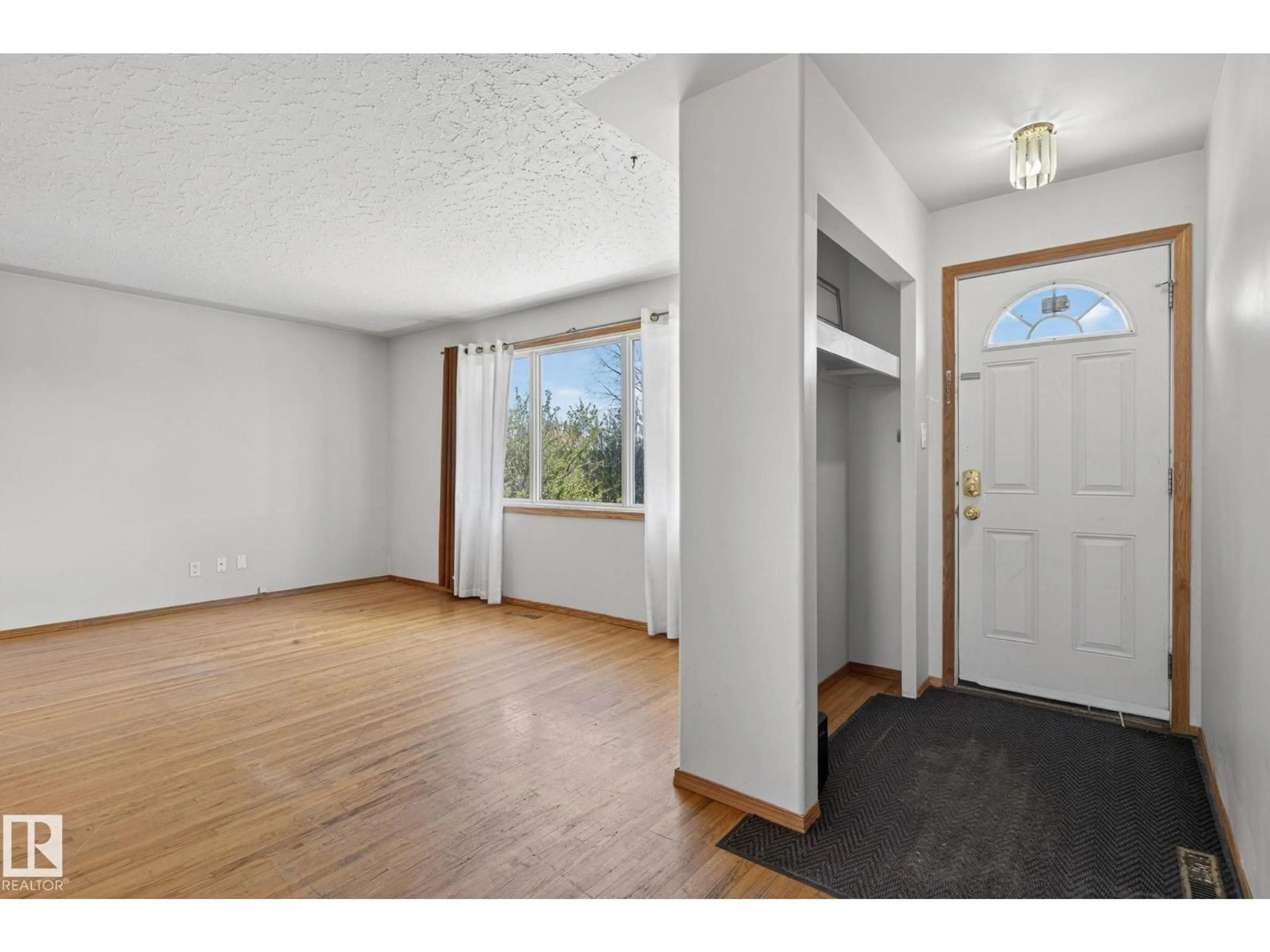Unknown for NW - 13412 108 ST, Edmonton Alberta T5E4X6