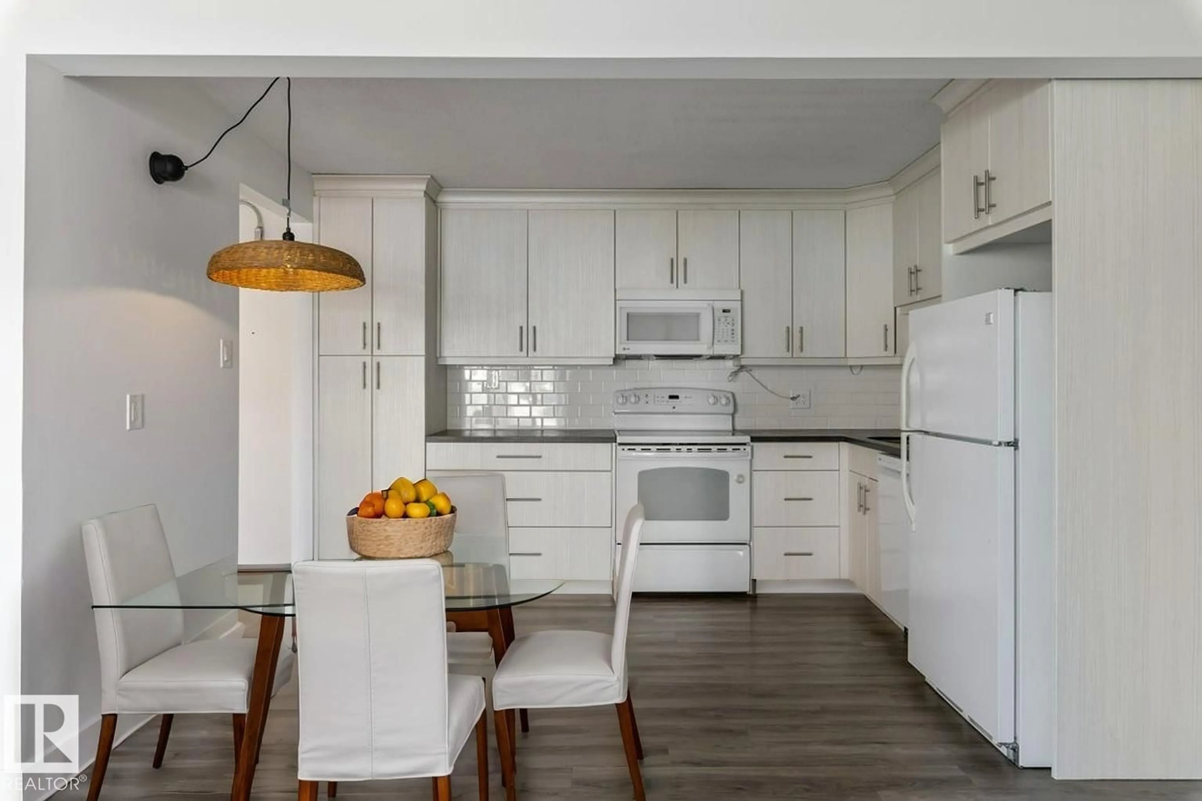 Open concept kitchen, unknown for 8604 - 101 GATEWAY BV, Edmonton Alberta T6E4B6