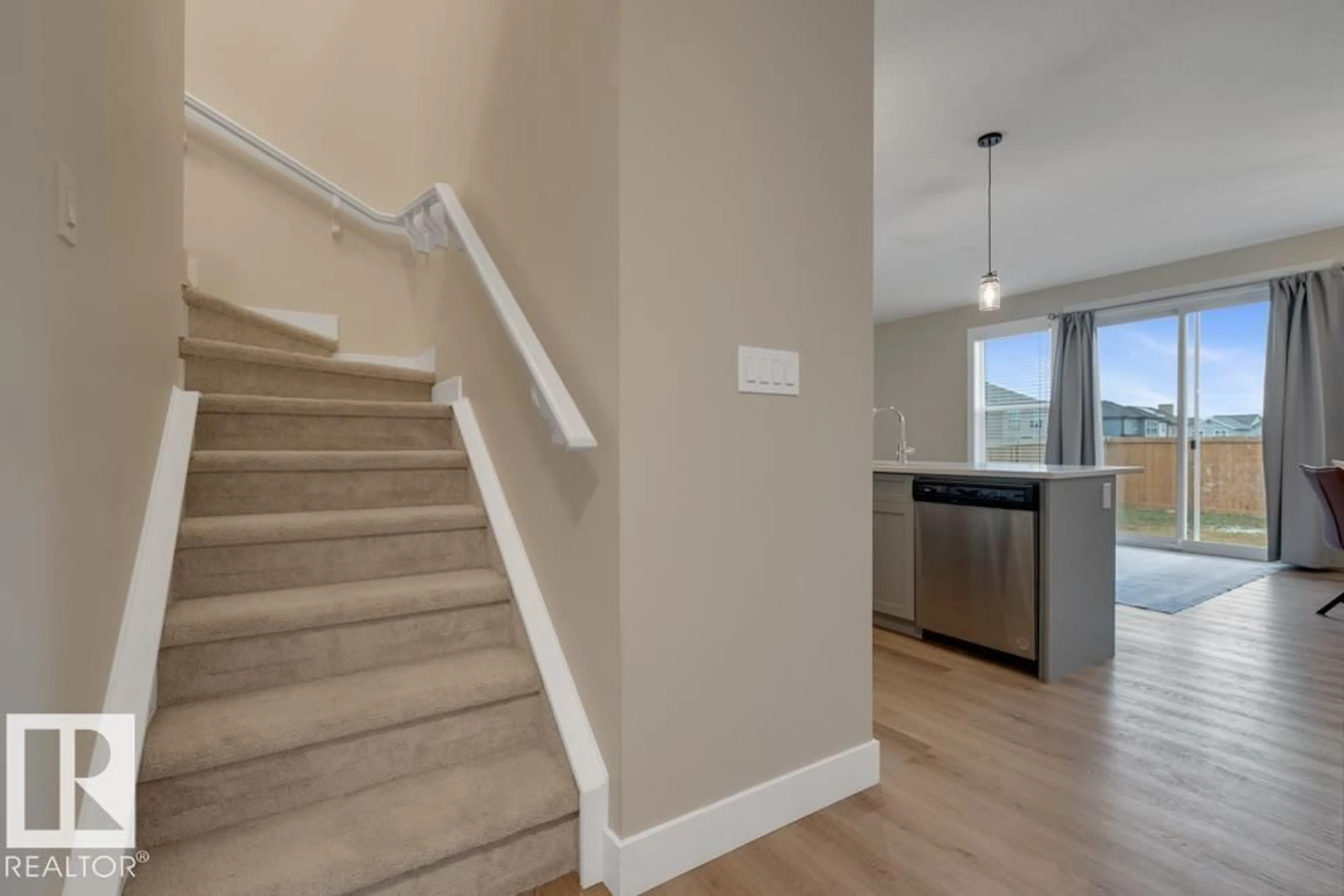 Stairs for 22829 95A AV AV, Edmonton Alberta T5T7H5
