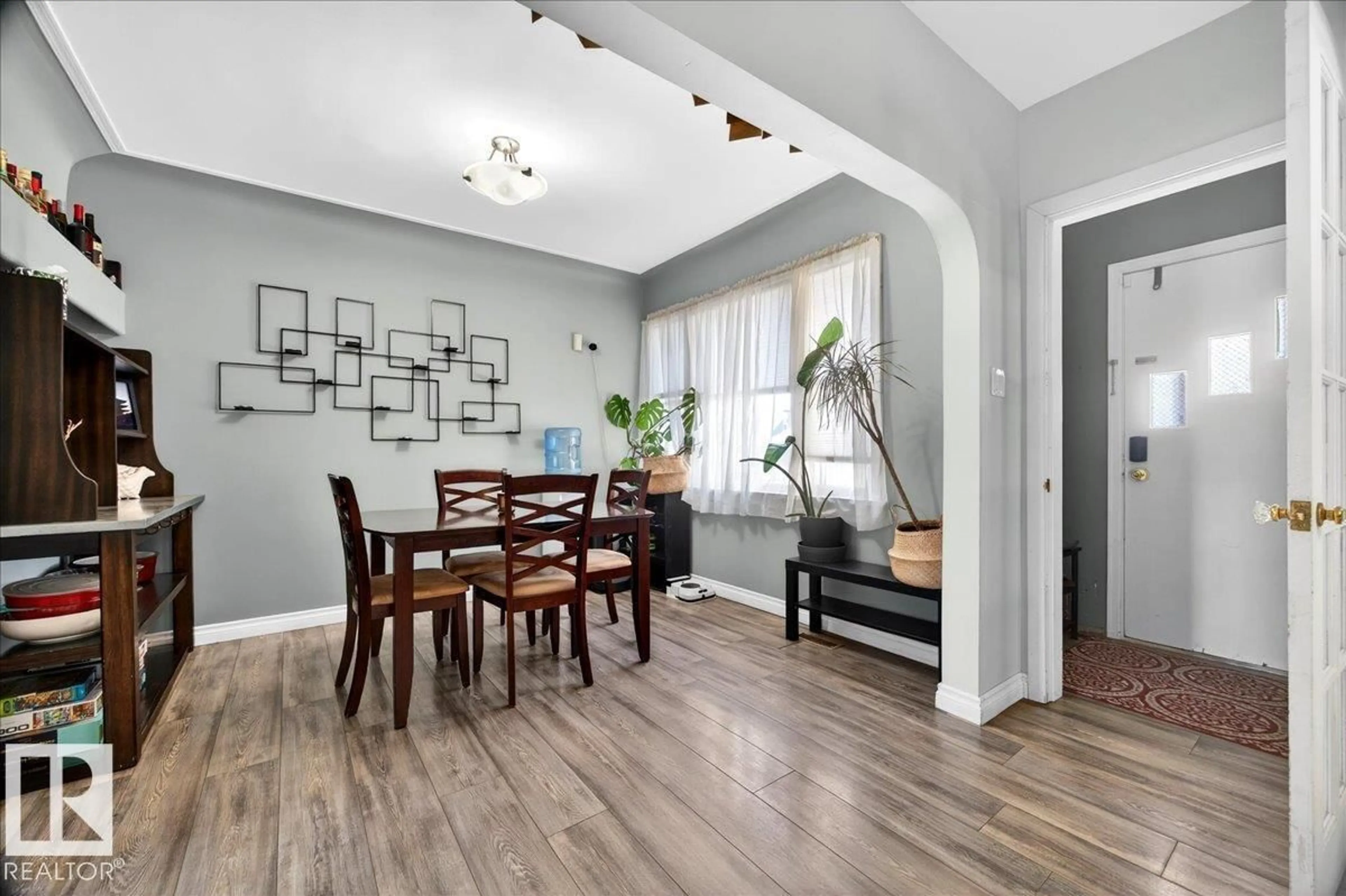 Dining room, wood/laminate floor for 11645 125 ST, Edmonton Alberta T5M0N5