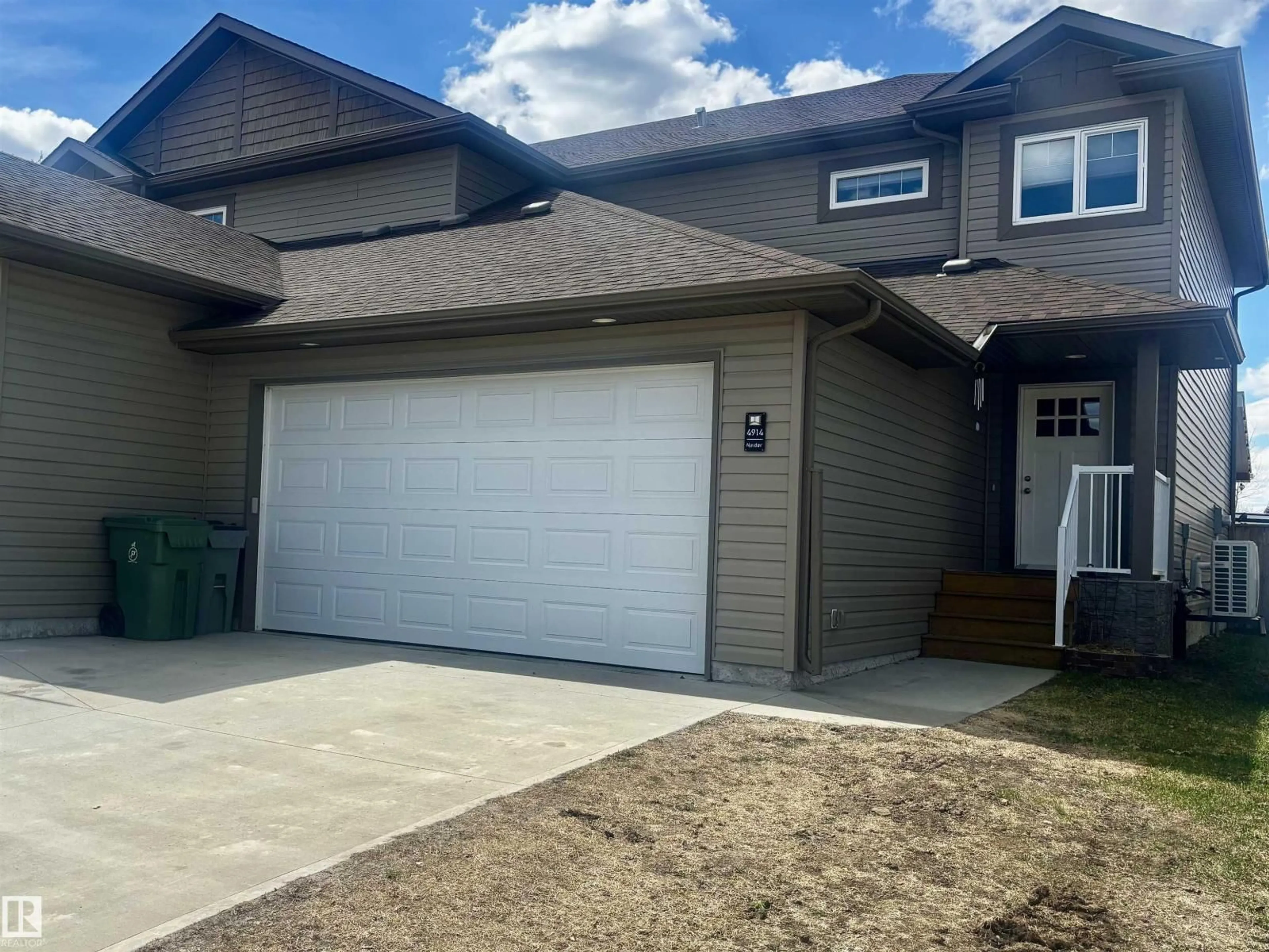 Unknown for 4914 47 ST, Redwater Alberta T0A2W0