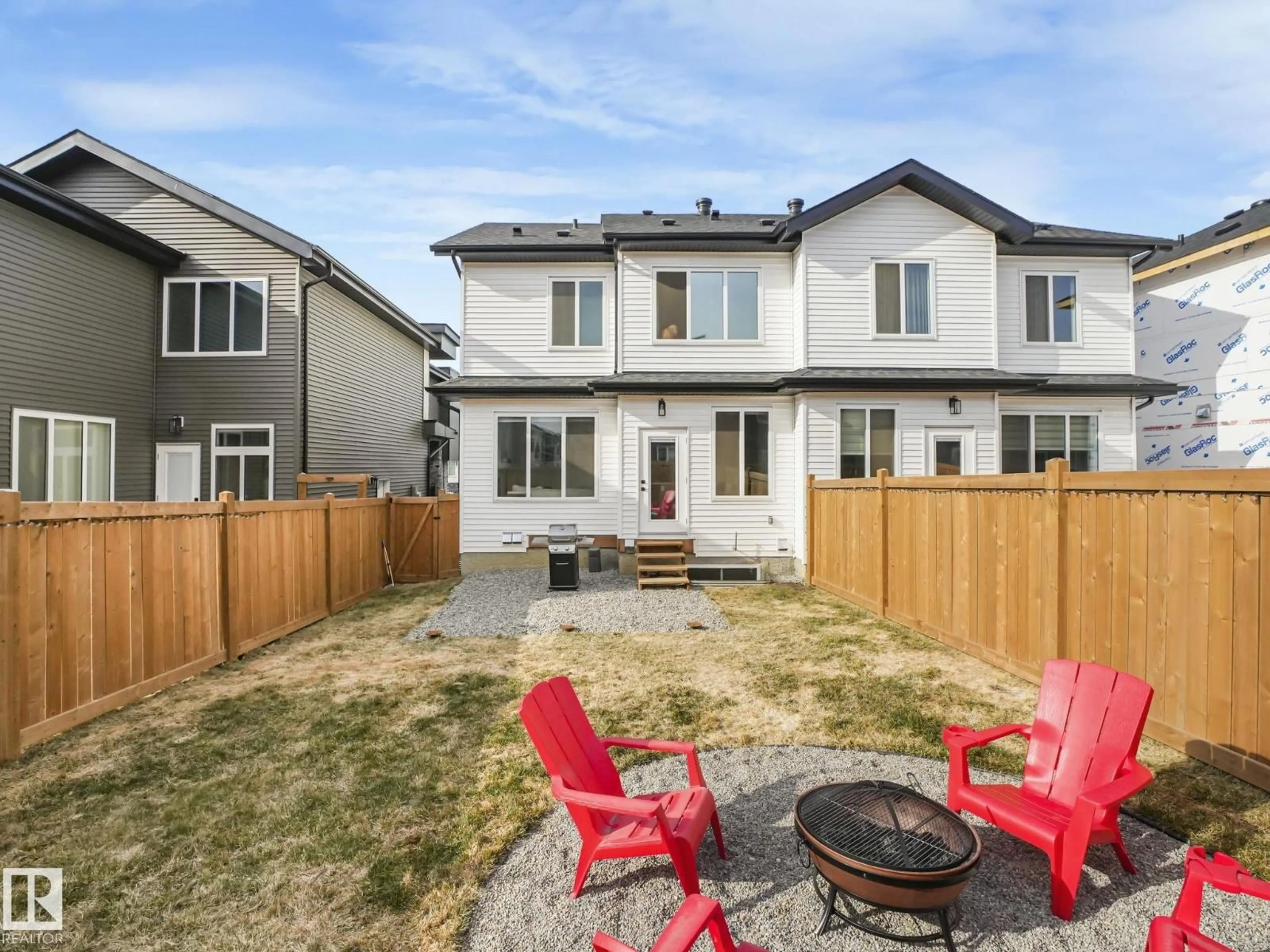 Patio, street for 201 STARLING WY, Fort Saskatchewan Alberta T8L1X5