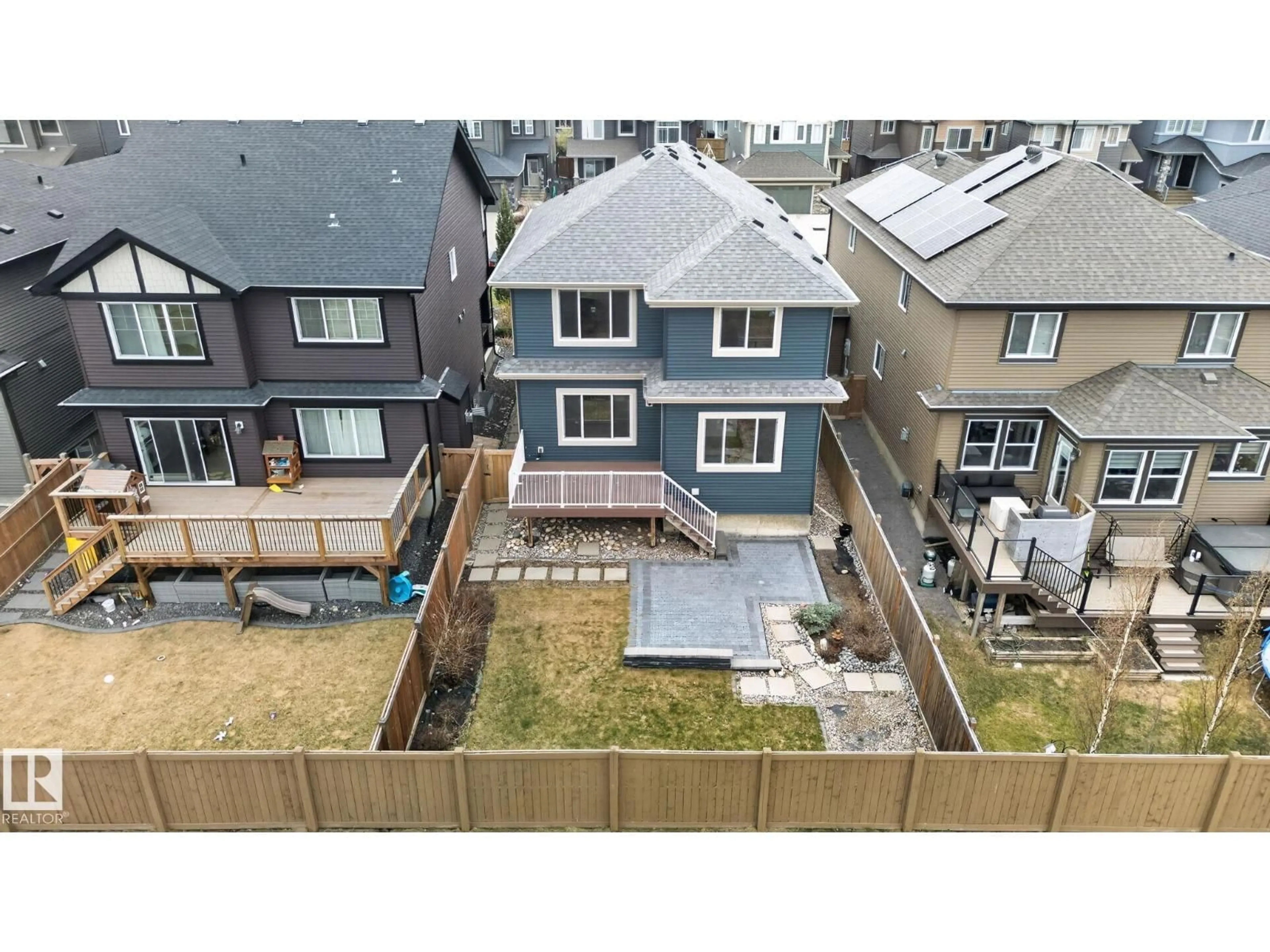 A pic from outside/outdoor area/front of a property/back of a property/a pic from drone, street for 5928 19 AV, Edmonton Alberta T6X2A2
