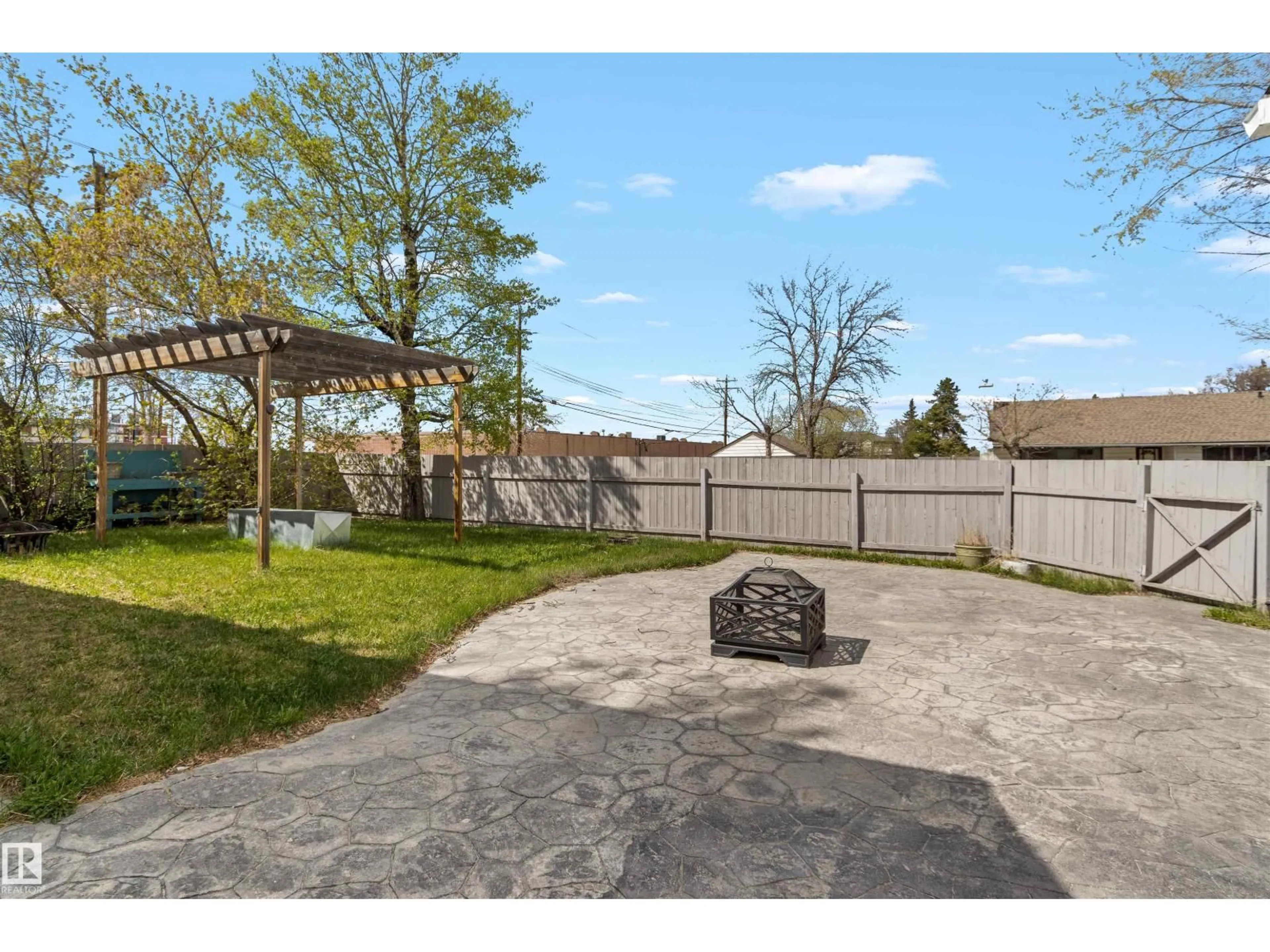 Patio, street for 4903 52 AV, Drayton Valley Alberta T7A1C9