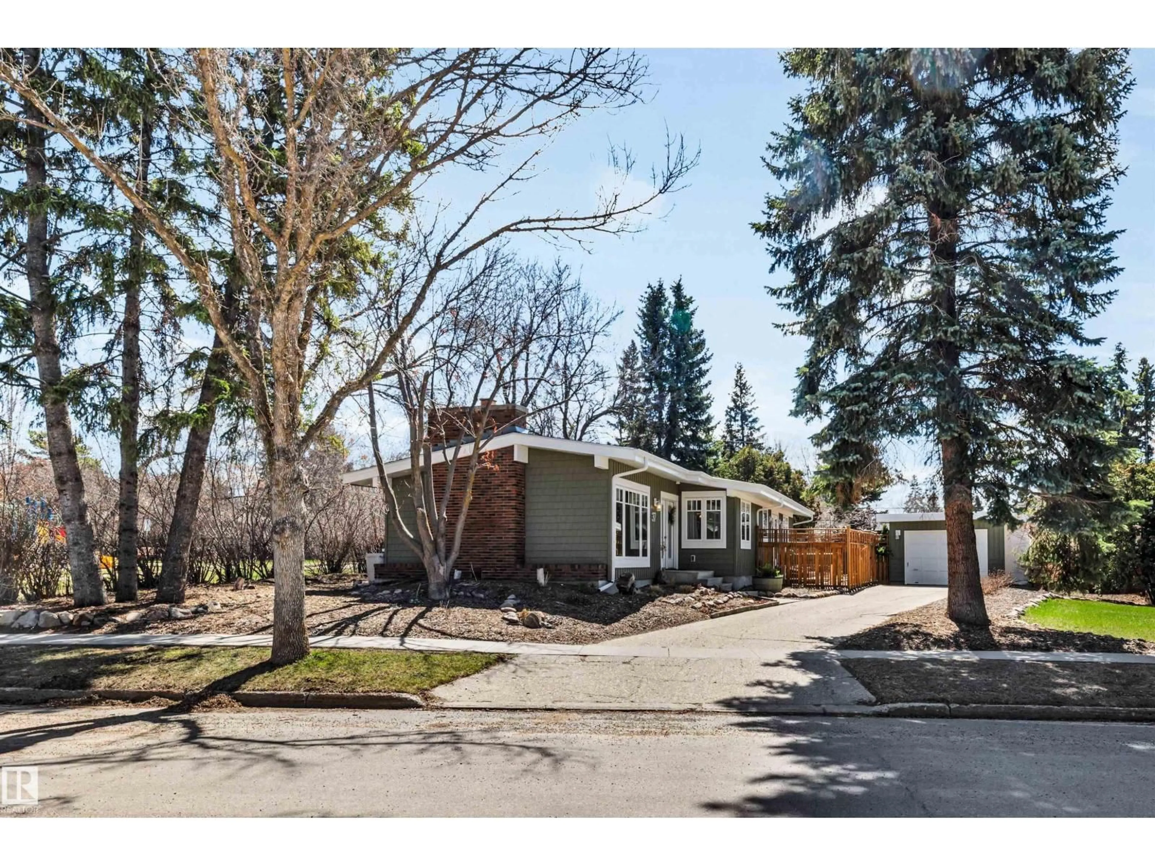 Unknown for 37 GLENMORE CR, St. Albert Alberta T8N0S6