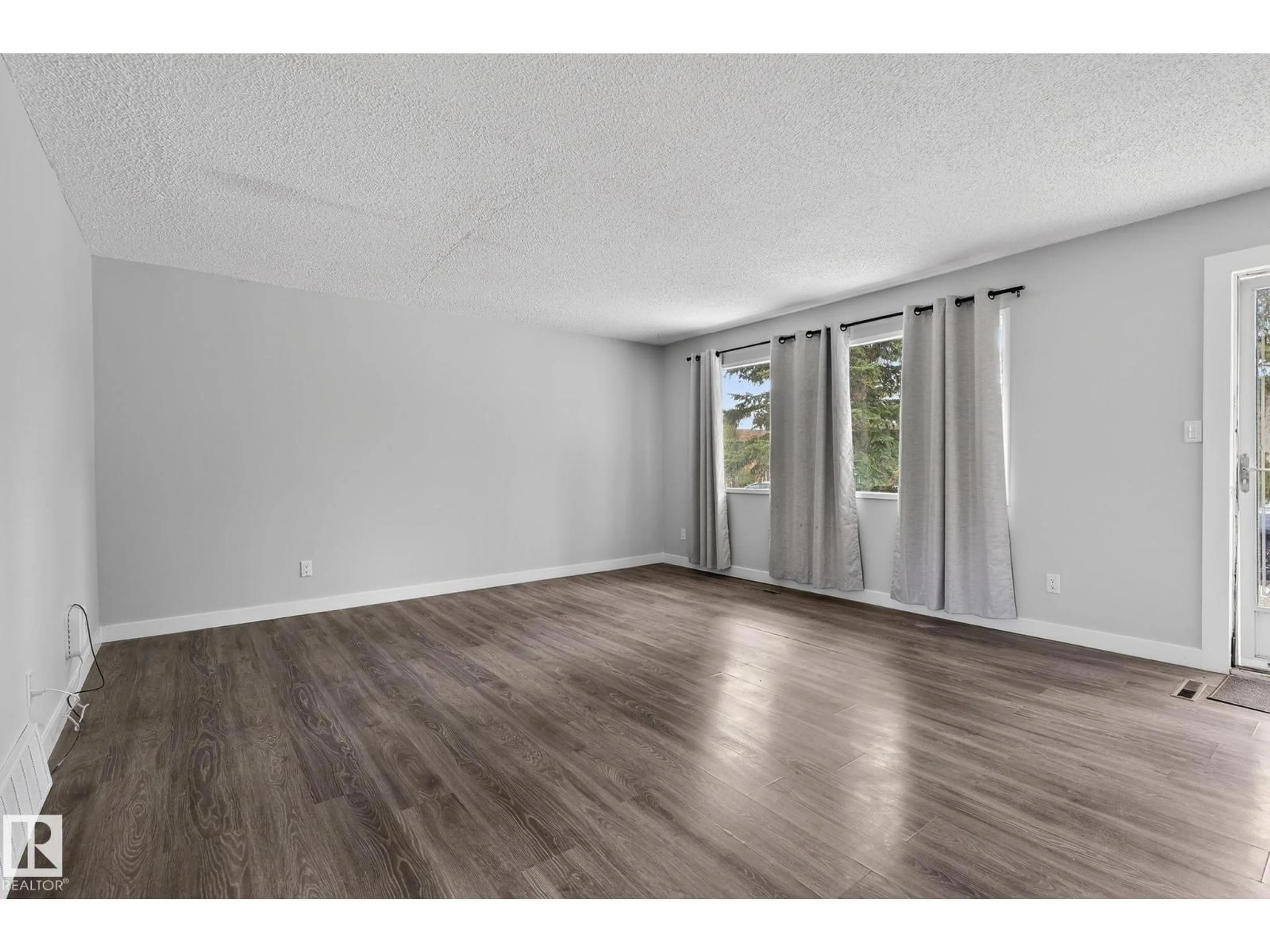 A pic of a room for 6714 149 AV, Edmonton Alberta T5C2V2