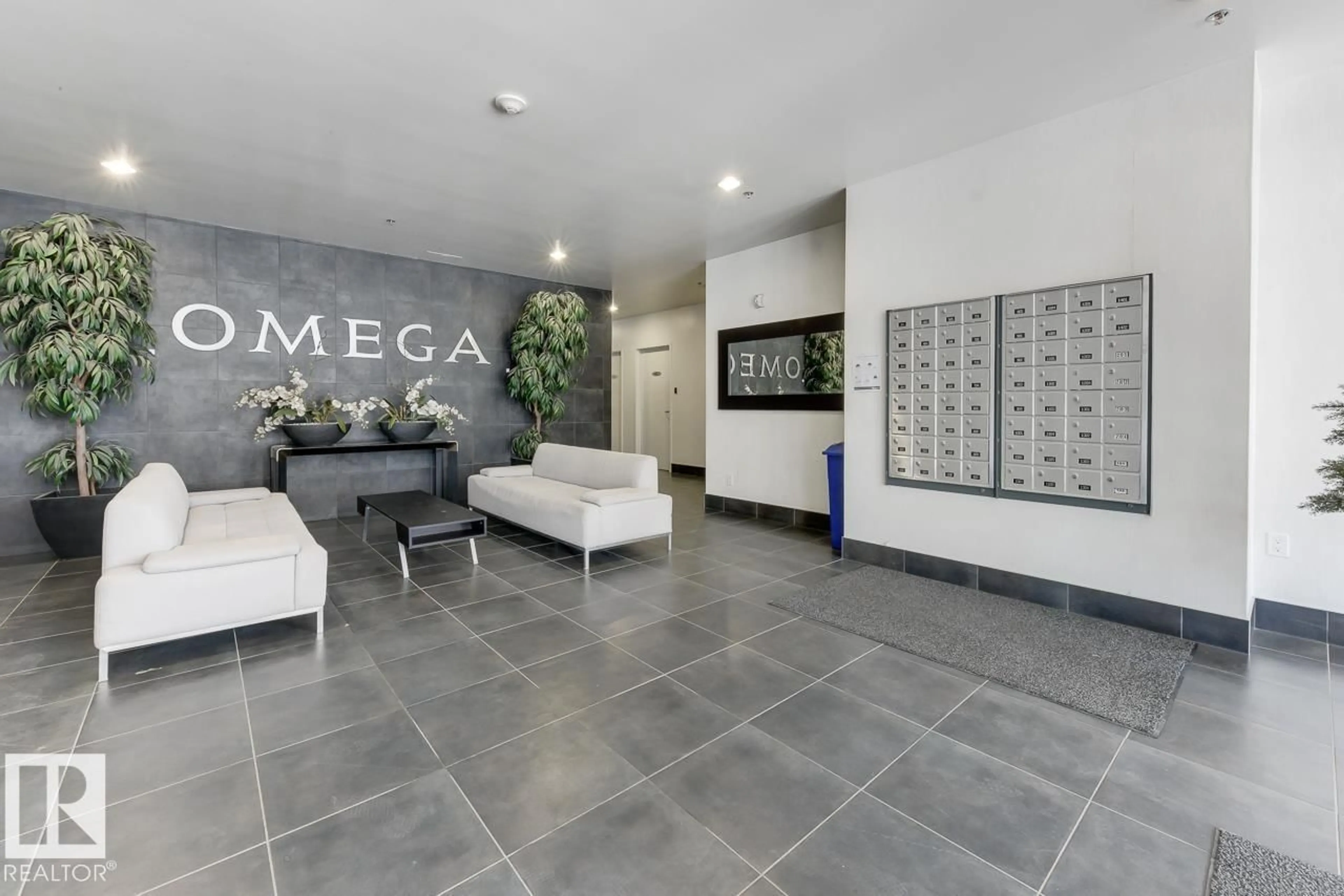 Lobby for 10504 - 1201 99 AV, Edmonton Alberta T5L1B2