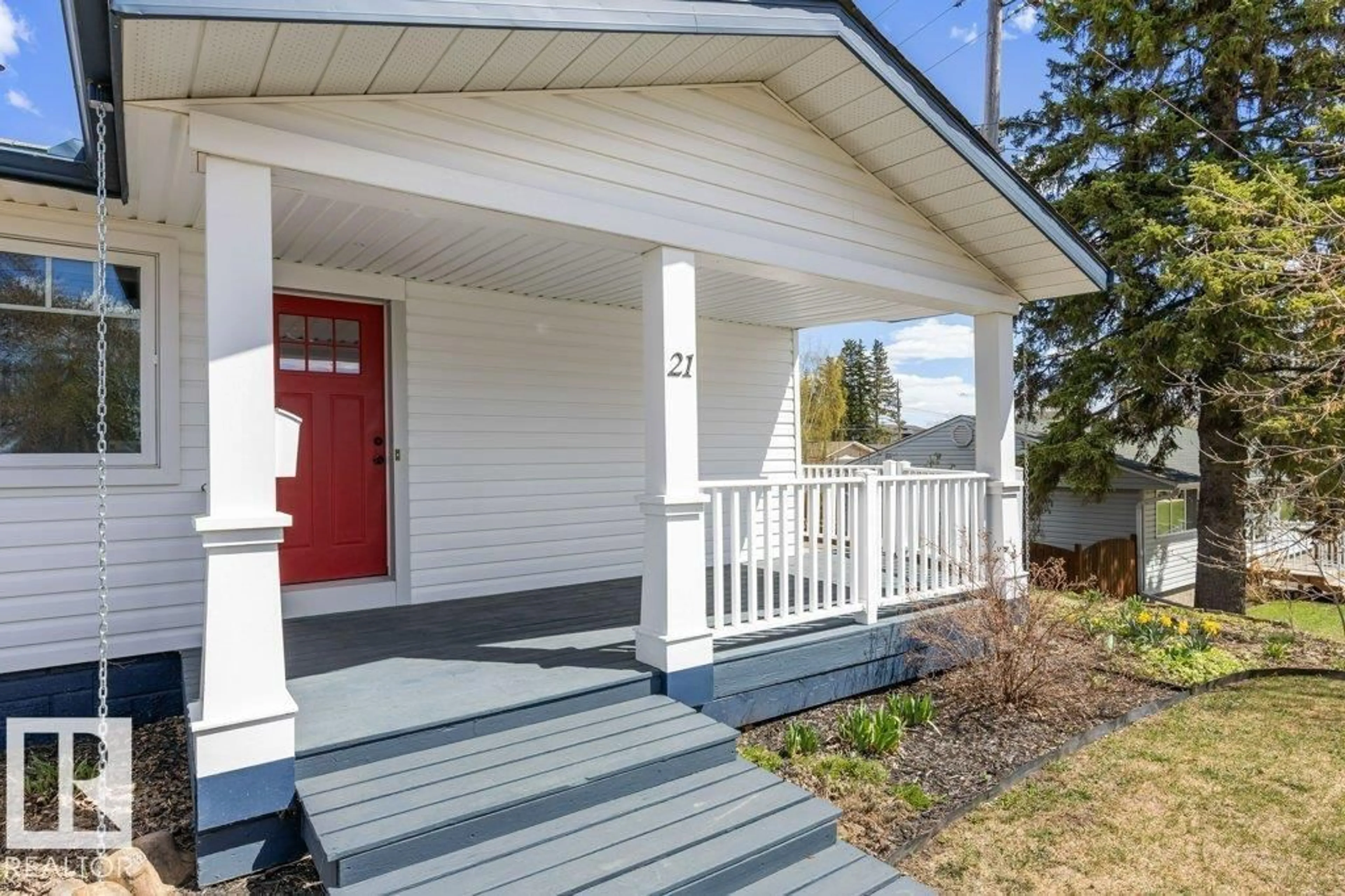 Home with vinyl exterior material, street for 21 MILL DR, St. Albert Alberta T8N1J5
