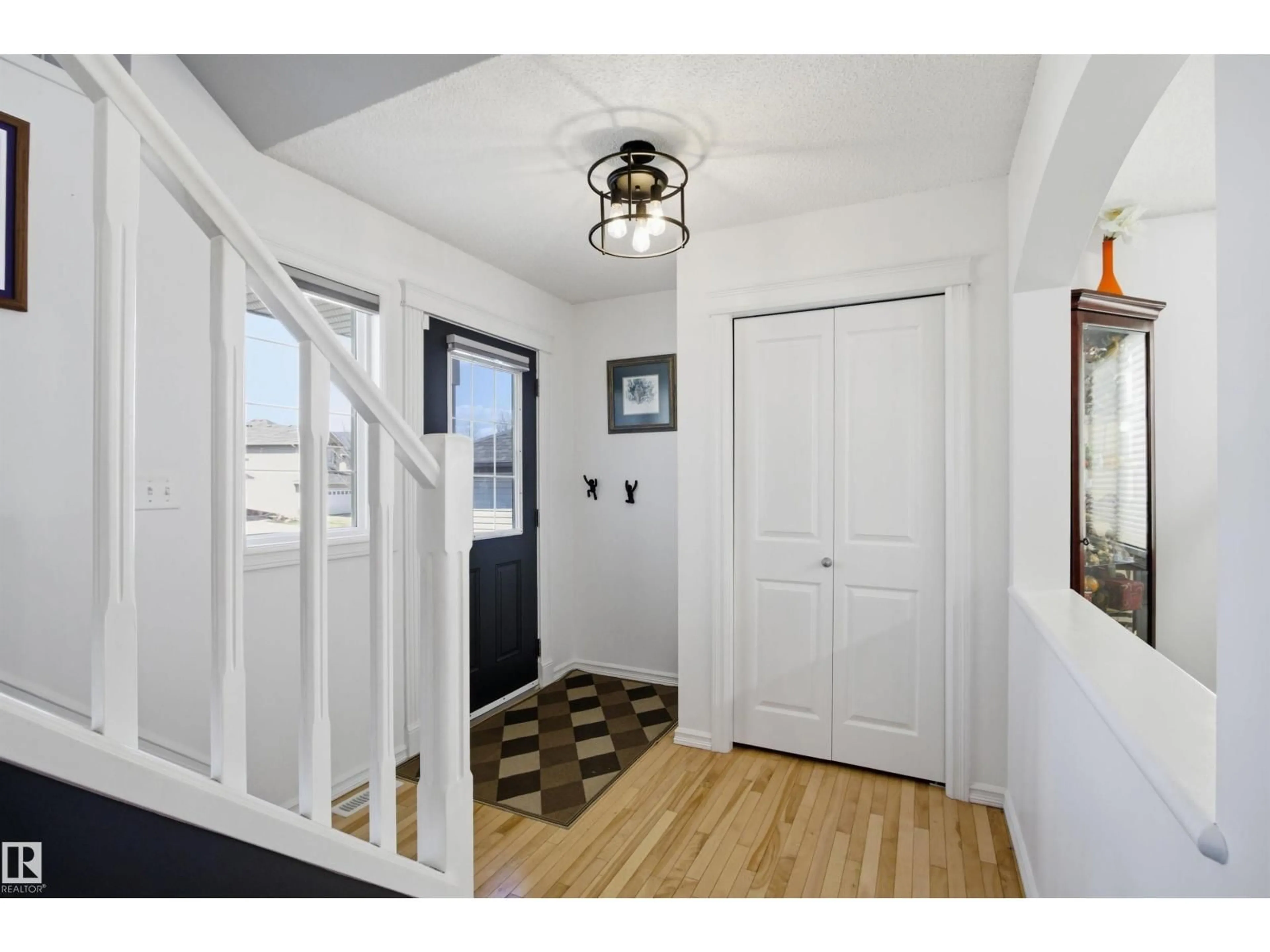 Indoor entryway for 65 RUE MONETTE ST, Beaumont Alberta T4X1T2