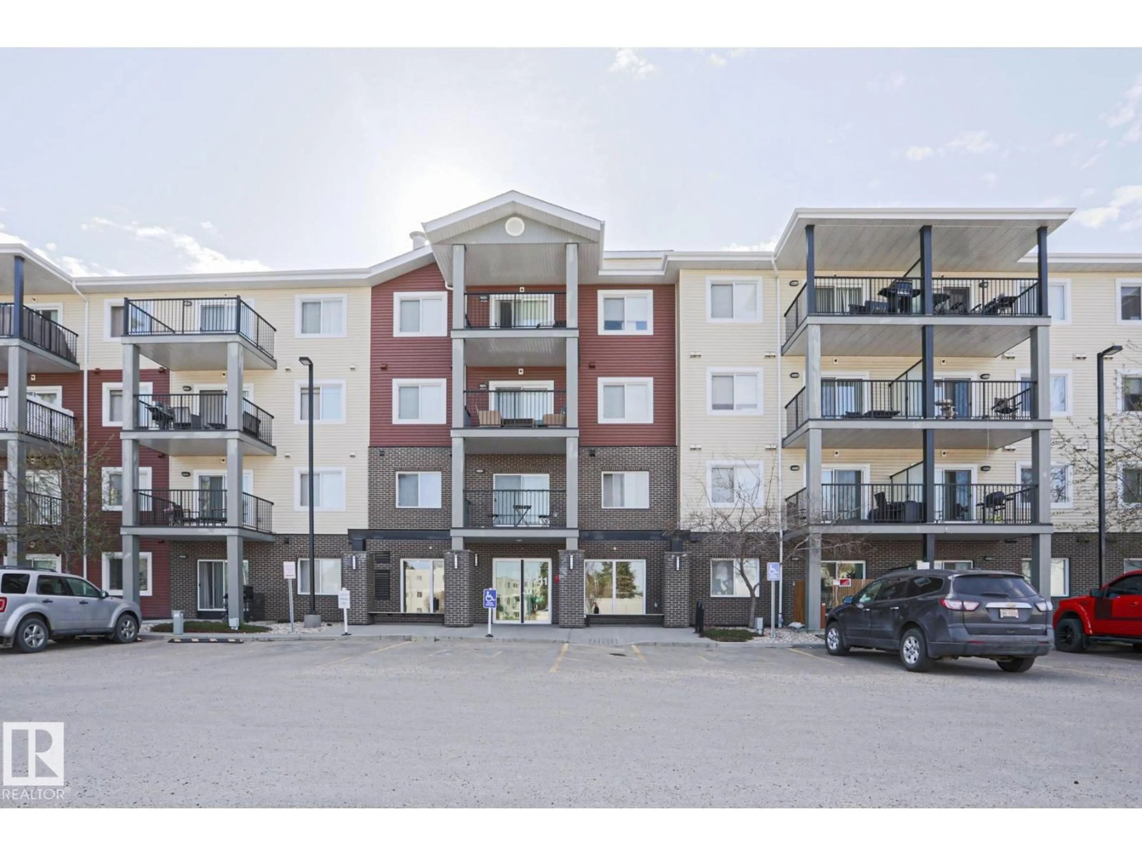 Unknown for 303 - 7711 71 ST, Edmonton Alberta T6B3W3