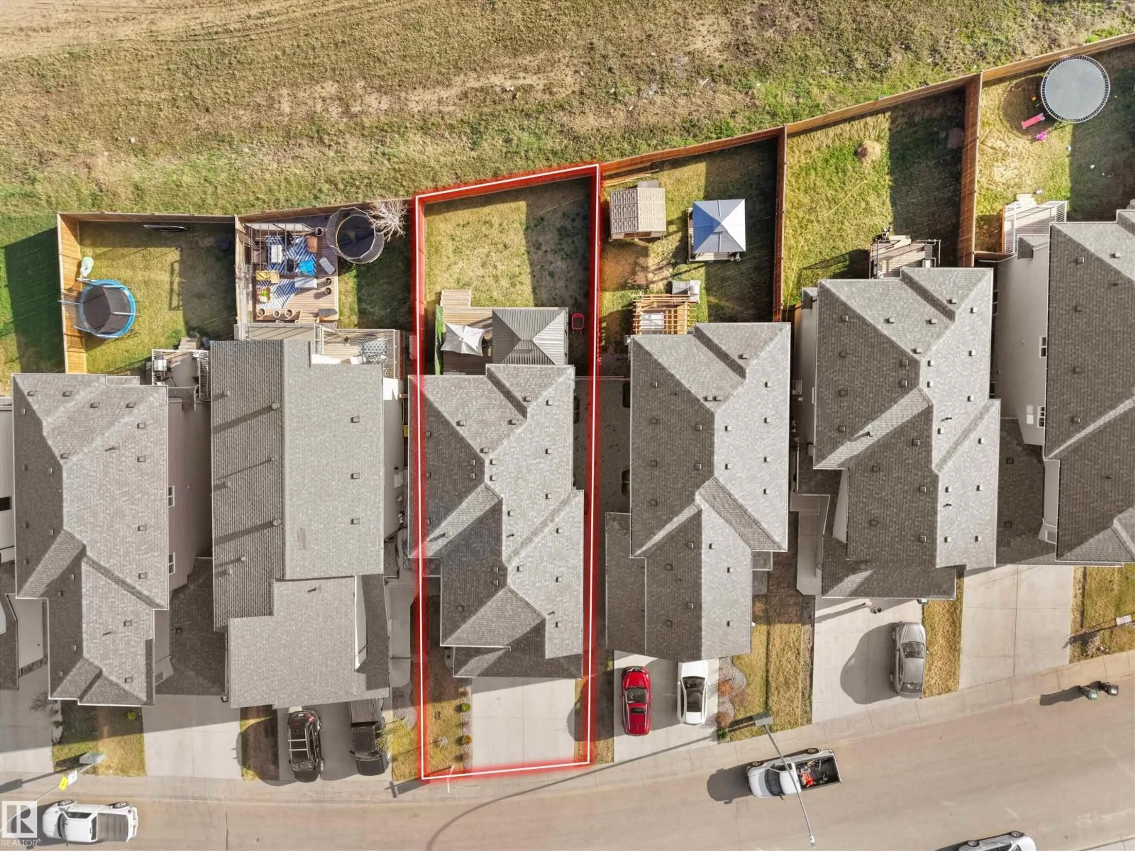 A pic from outside/outdoor area/front of a property/back of a property/a pic from drone, city buildings view from balcony for 821 MORRIS AV, Leduc Alberta T9E1E9