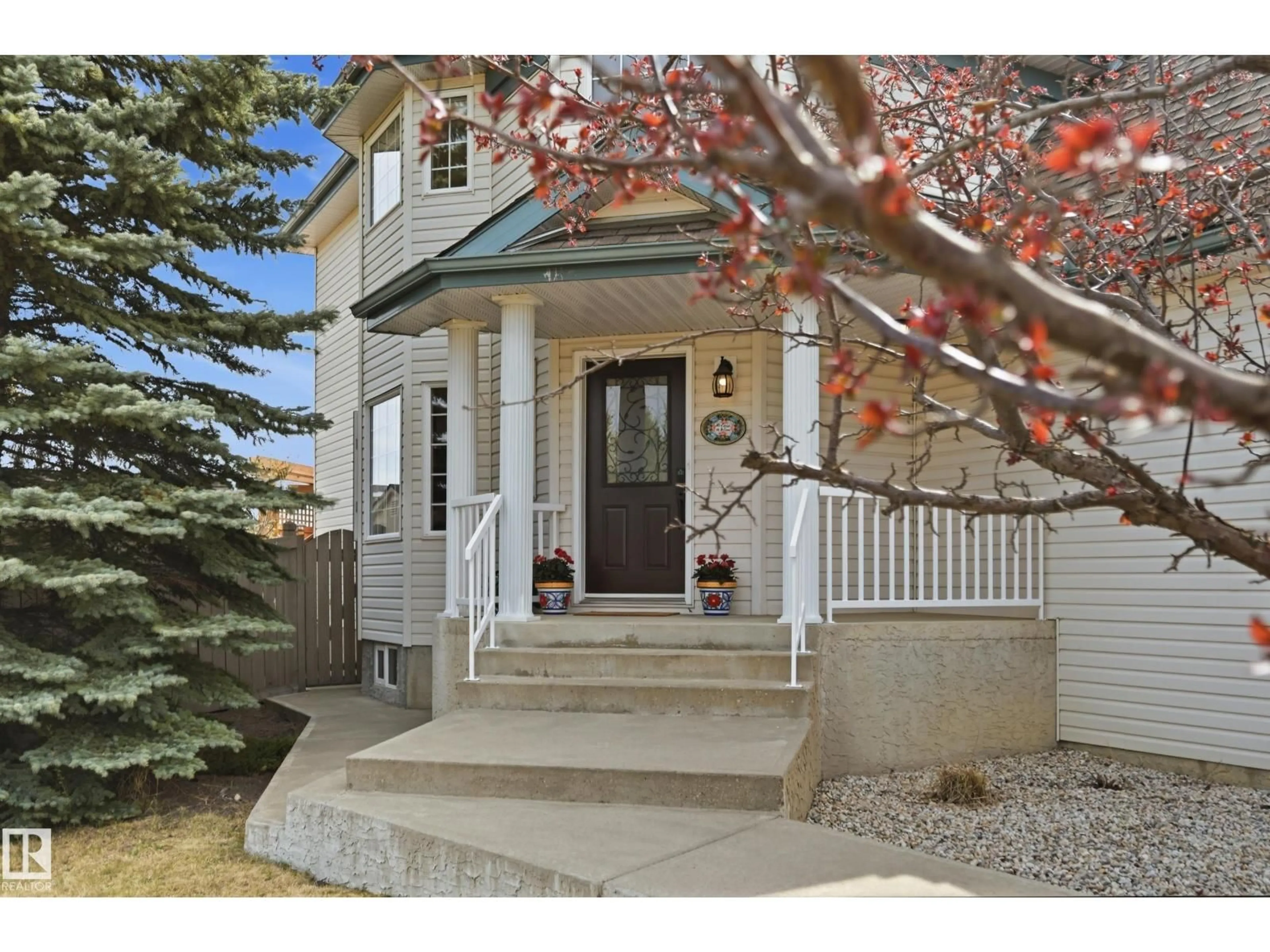 Unknown for 11503 10 AV, Edmonton Alberta T6J6Y2