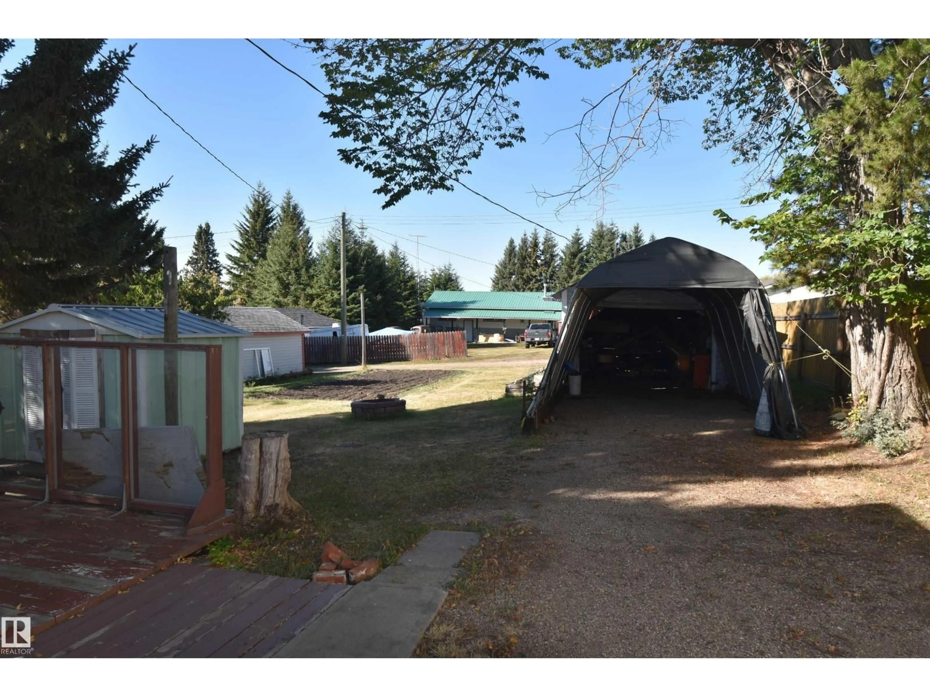 Shed for 5018 50 ST, Myrnam Alberta T0B3K0