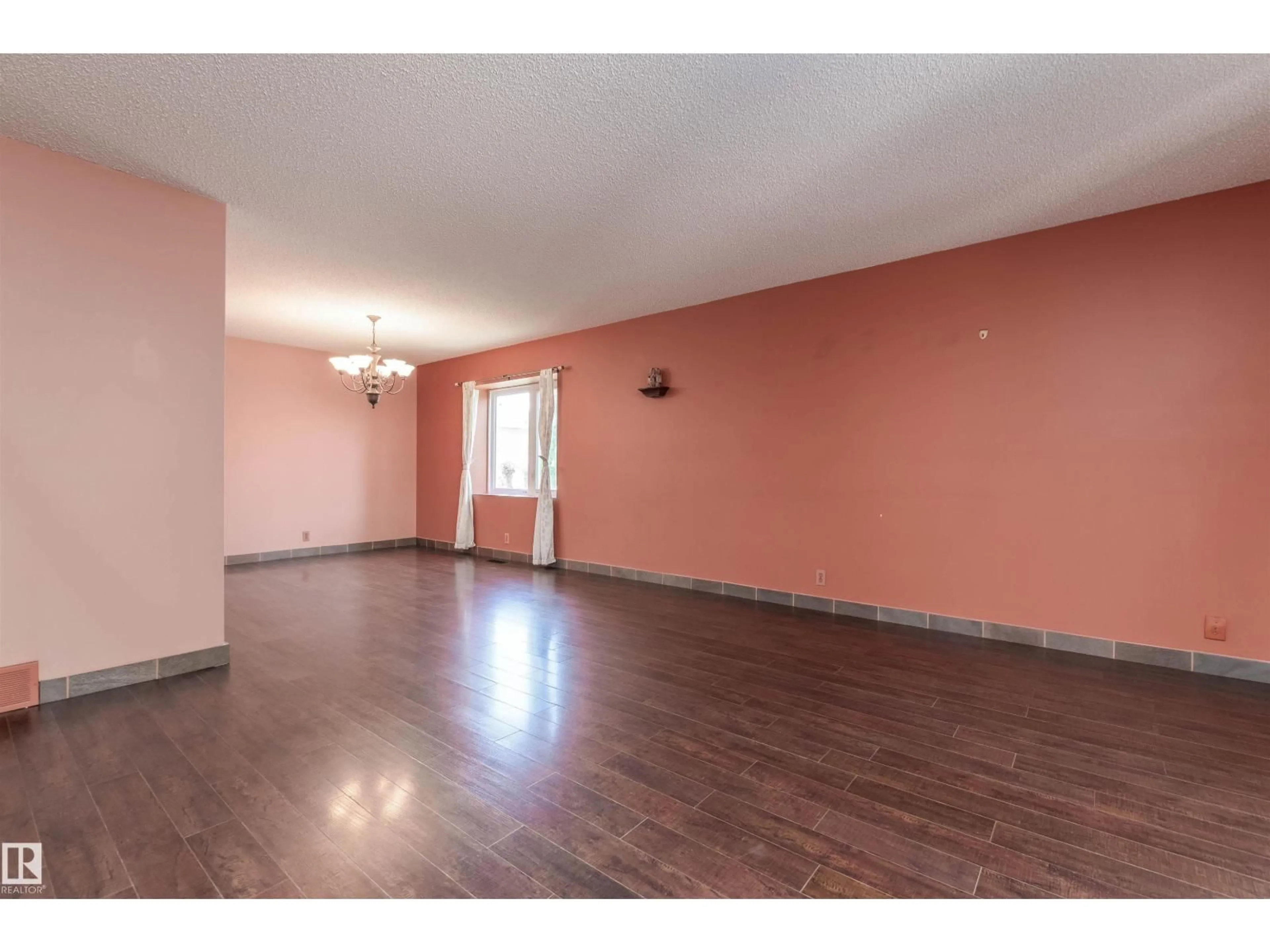A pic of a room for 6 WOODFIELD PL, Sherwood Park Alberta T8A4A2