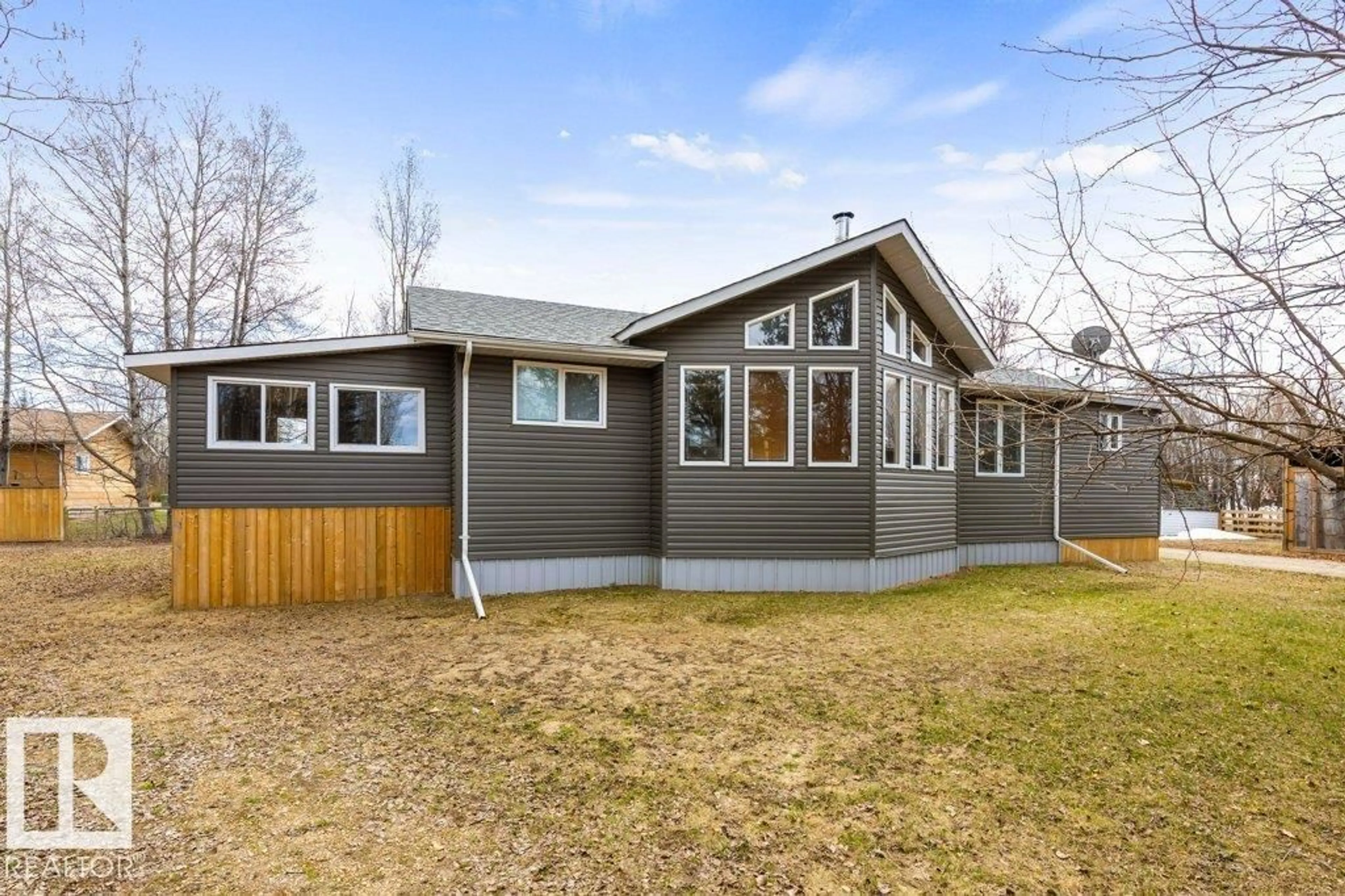 Home with vinyl exterior material, unknown for 1651 LAKEVIEW LN, Rural Opportunity M.D. Alberta T0G1K0