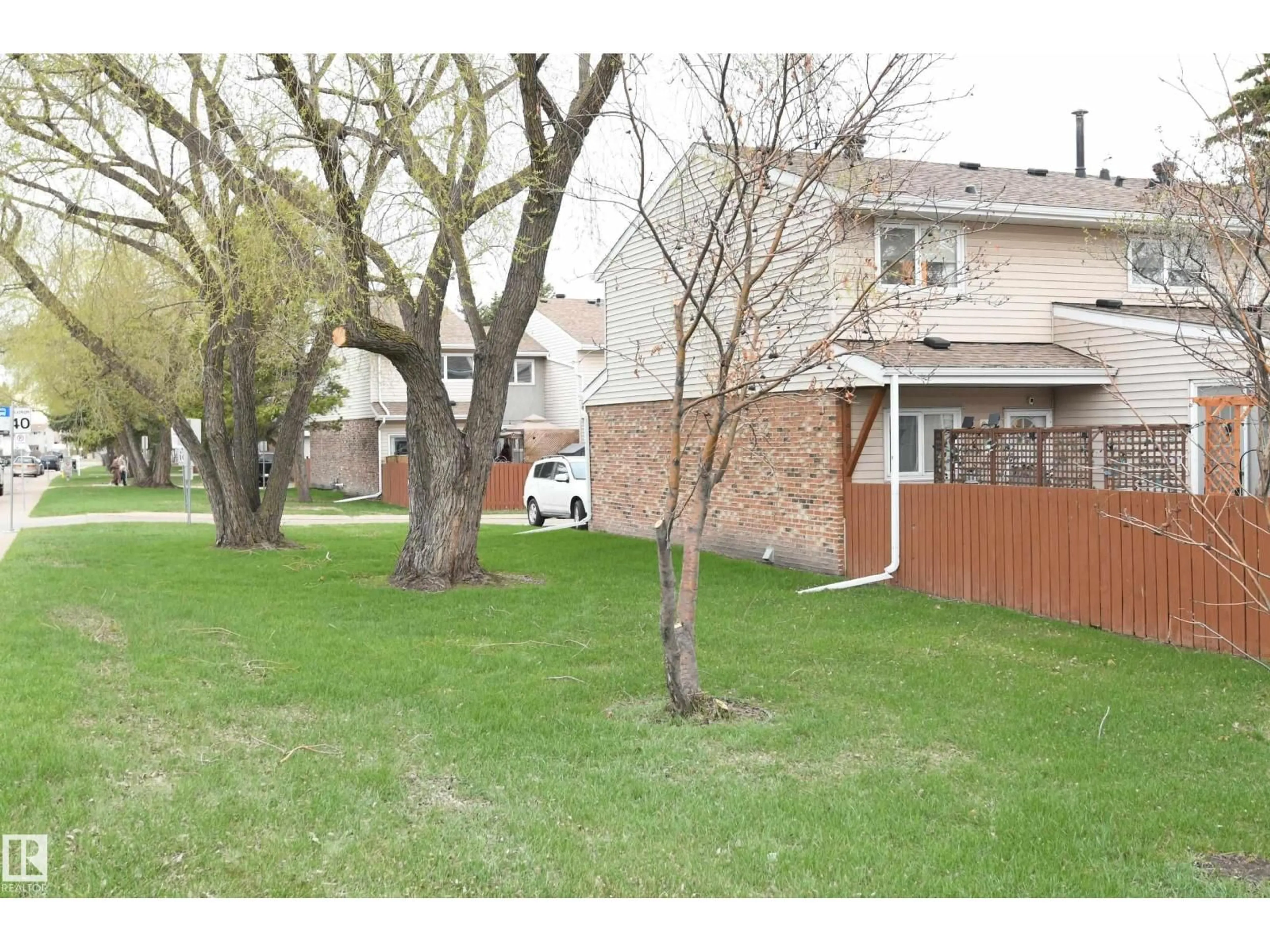 Unknown for 6706 36A AV, Edmonton Alberta T6K1S3